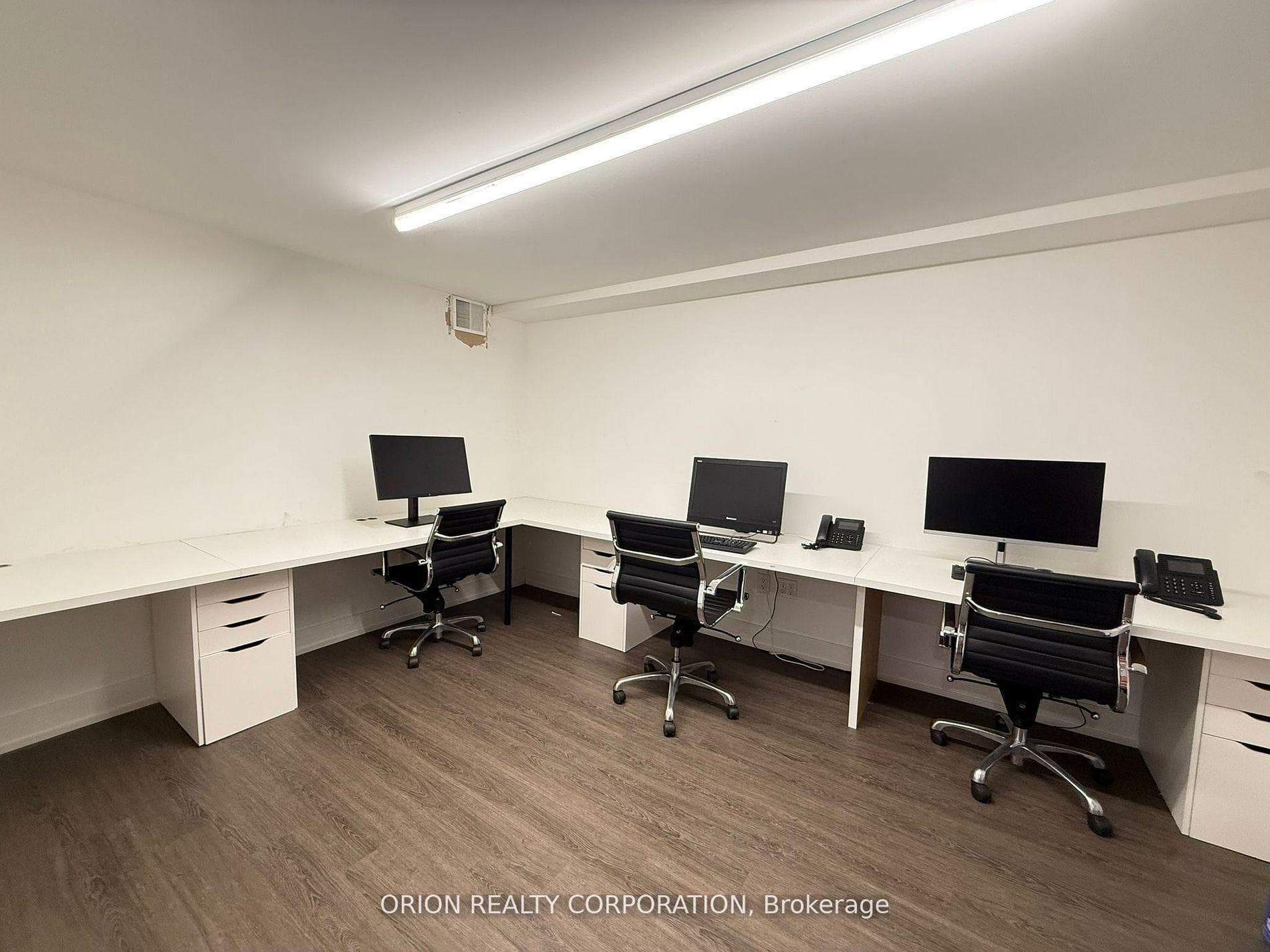 1149 Lakeshore Road Unit L2, Mississauga, ON L5E 1E8 - Photo 1