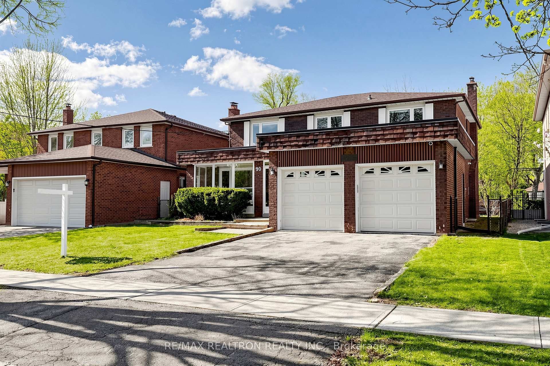 90 Holmes Avenue, Willowdale / Newtonbrook, ON M2N 4M4 - Photo 1