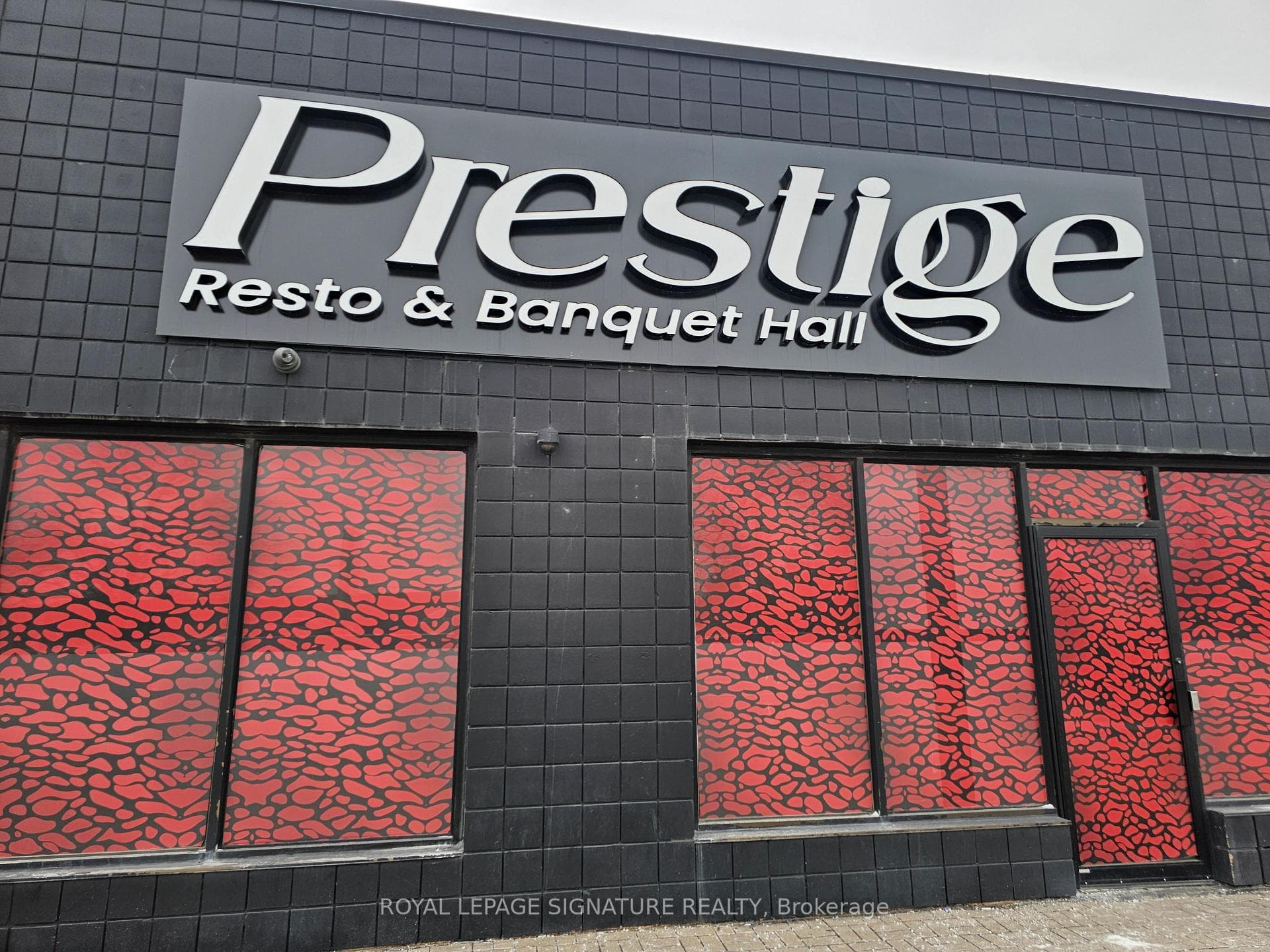 5835 Dixie Road Unit Unit2, Mississauga, ON L4W 4V7 - Photo 1