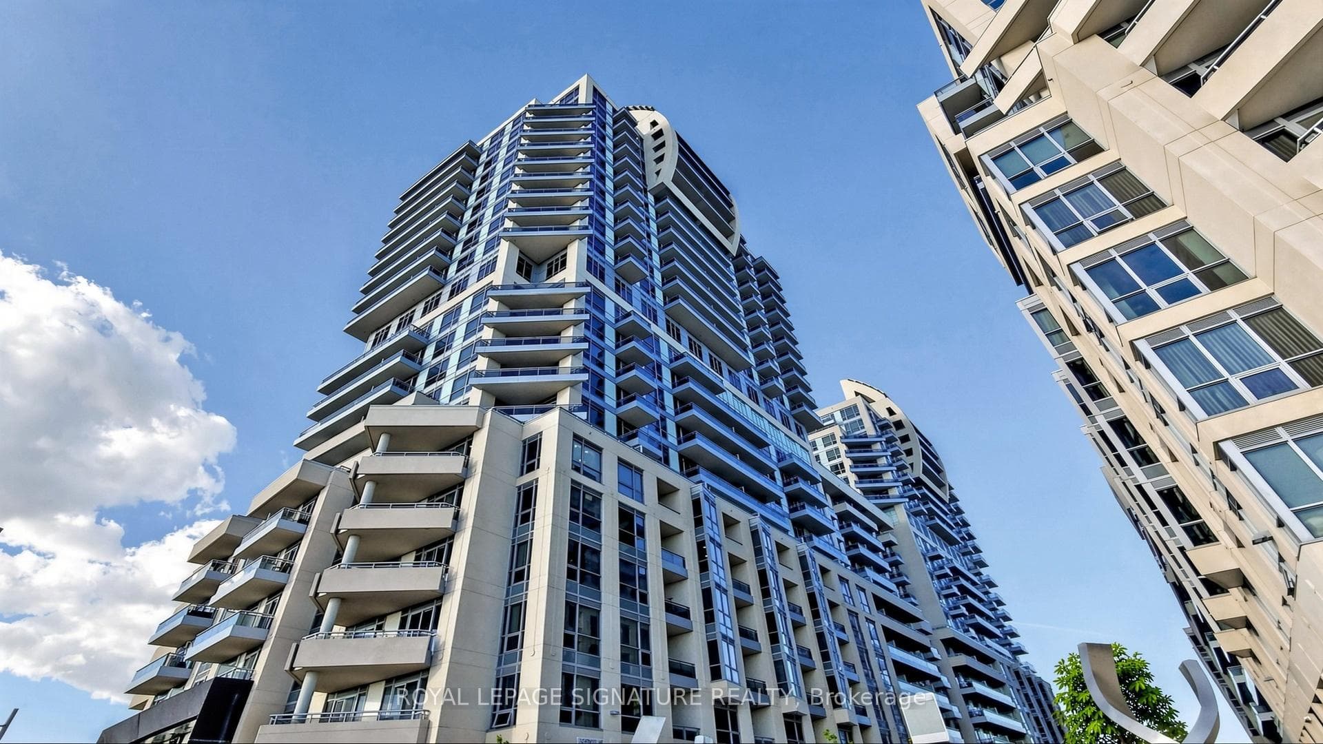 9201 Yonge Street Unit 802, Richmond Hill, ON L4C 6Z2 - Photo 1