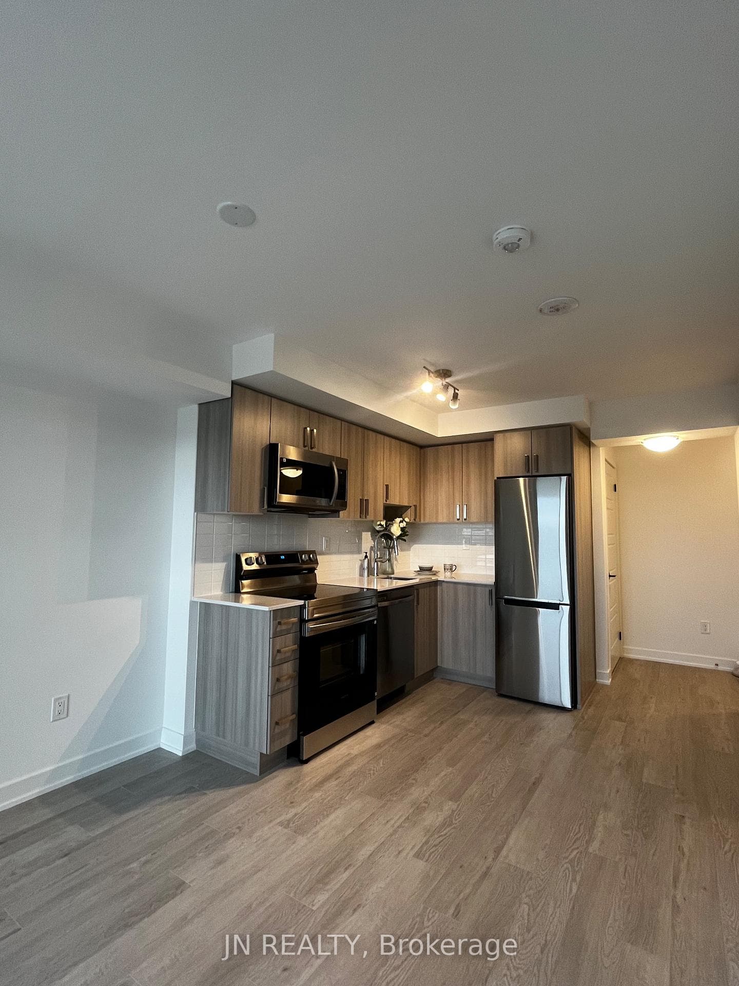 1010 Sandy beach Road Unit 1112, Pickering
