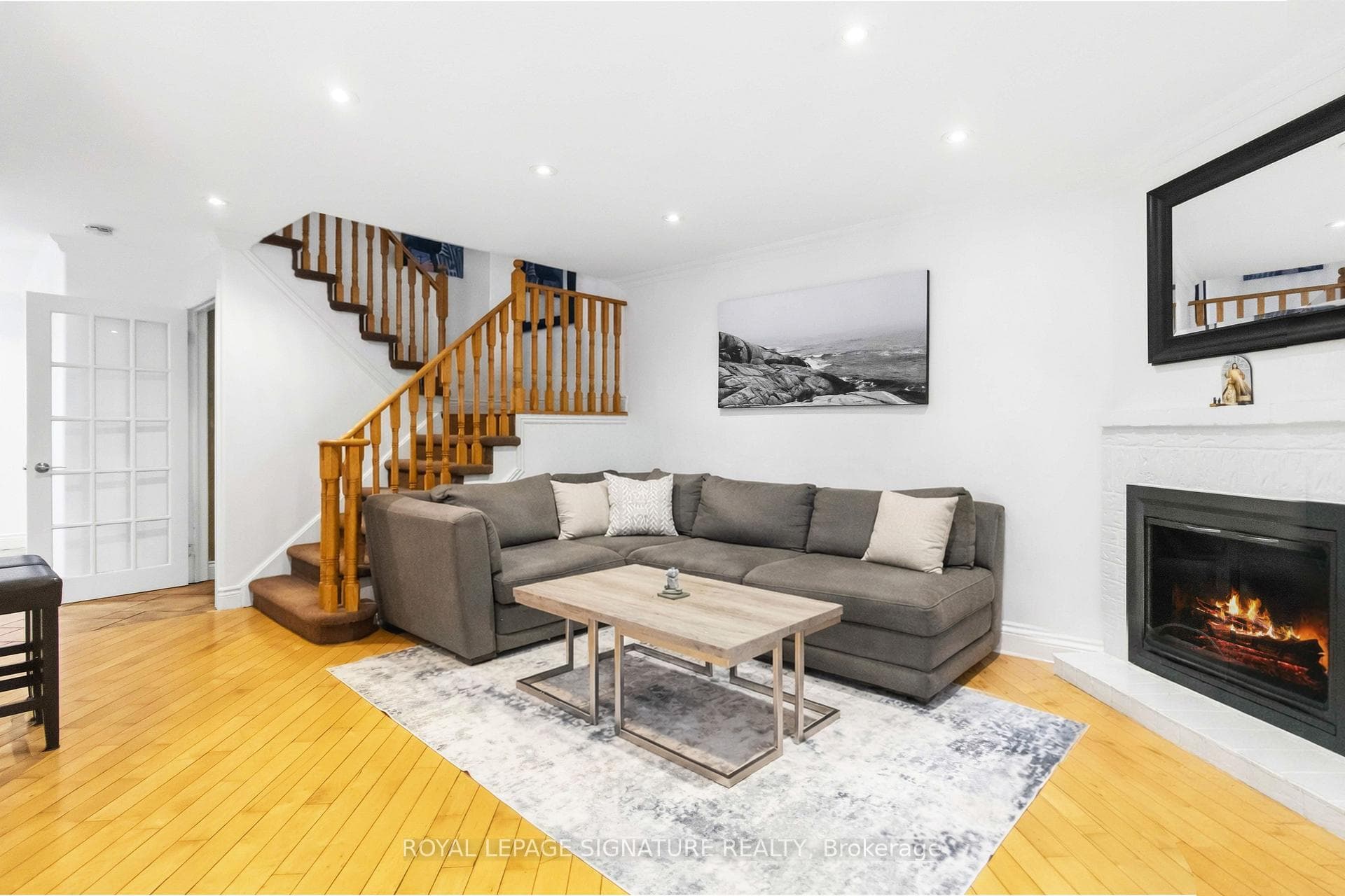 4281 Torino Crescent, Mississauga, ON L4W 3T4 - Photo 1