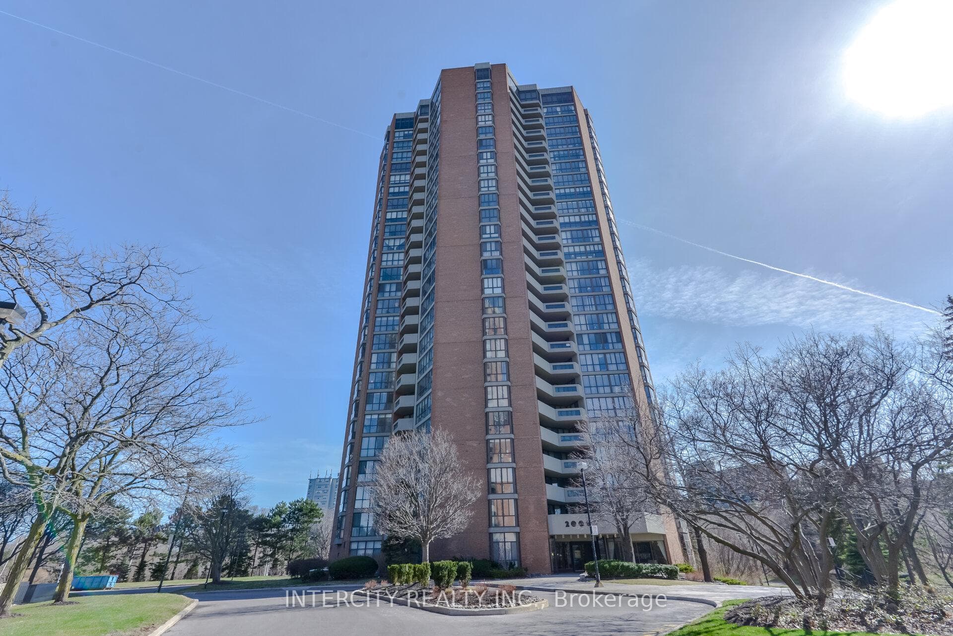 2000 Islington Avenue Unit 308, Etobicoke (Kingsview Village / Humber Heights), ON M9P 3S7 - Photo 1