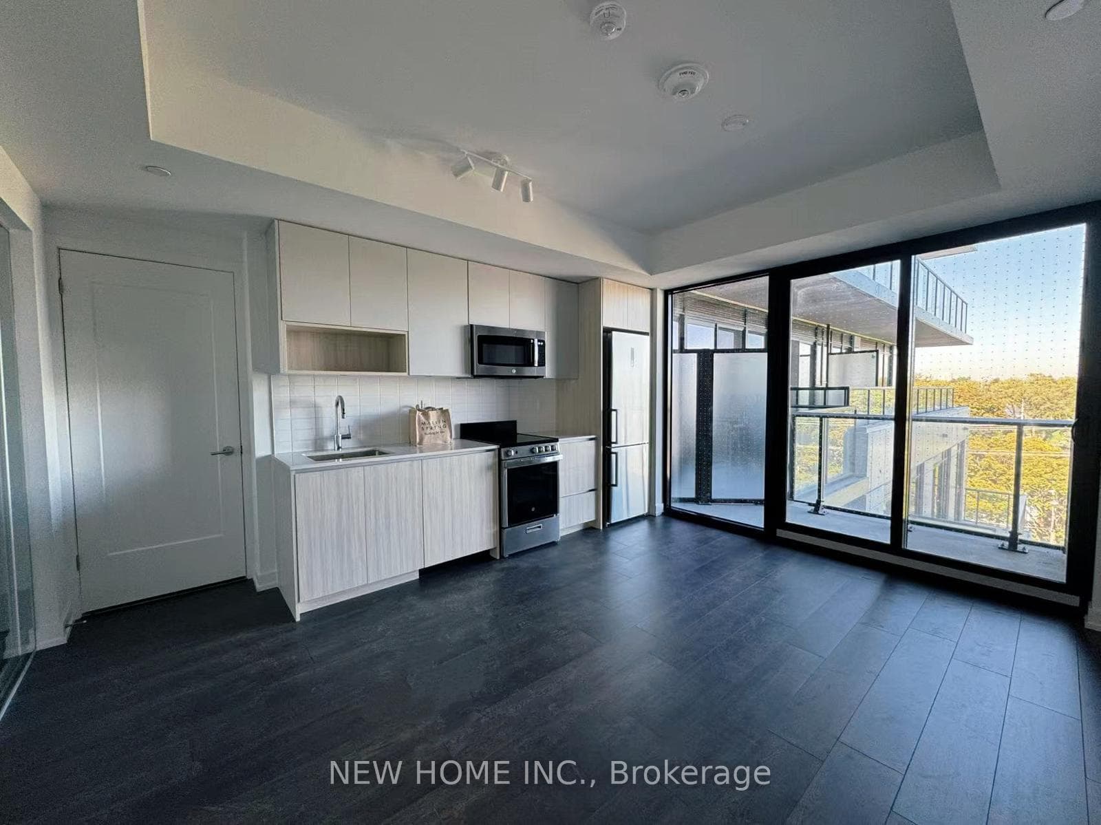 799 The Queensway N/A Unit 601, Corso Italia / Dufferin Grove, ON M8Z 0H3 - Photo 1