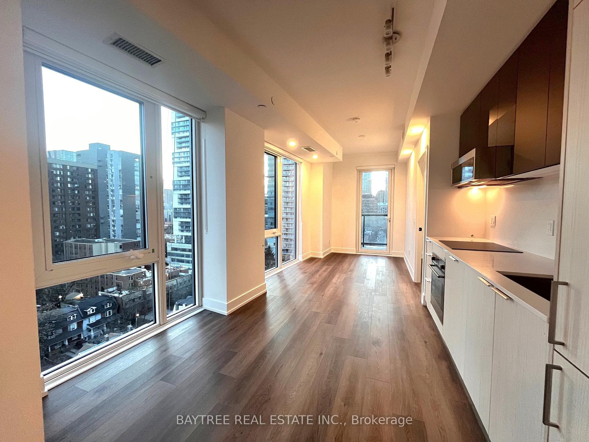 308 Jarvis Street Unit 1303, Toronto C08