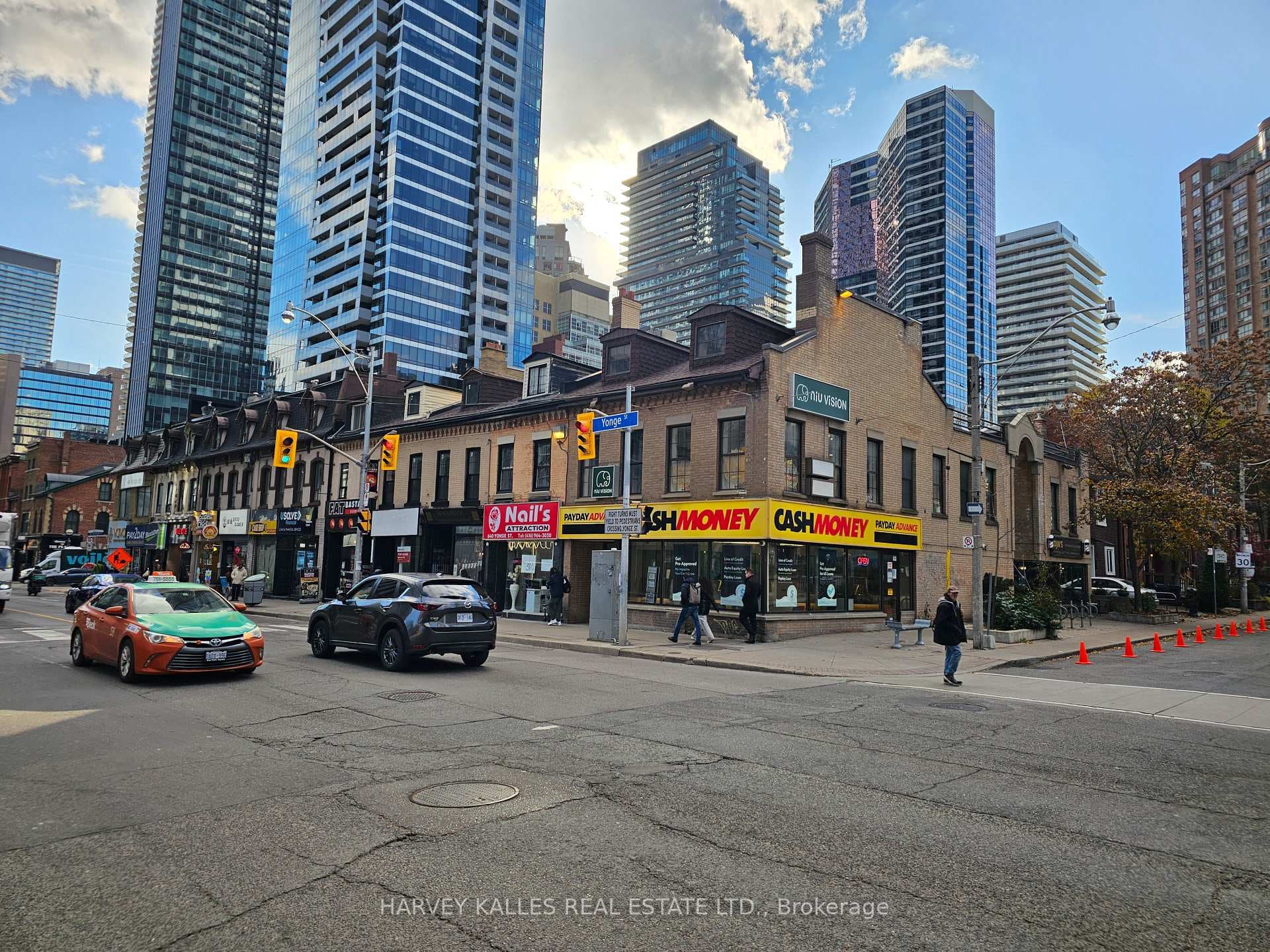 644 Yonge Street Unit Main, Downtown Toronto / Waterfront, ON M4Y 1Z8 - Photo 1