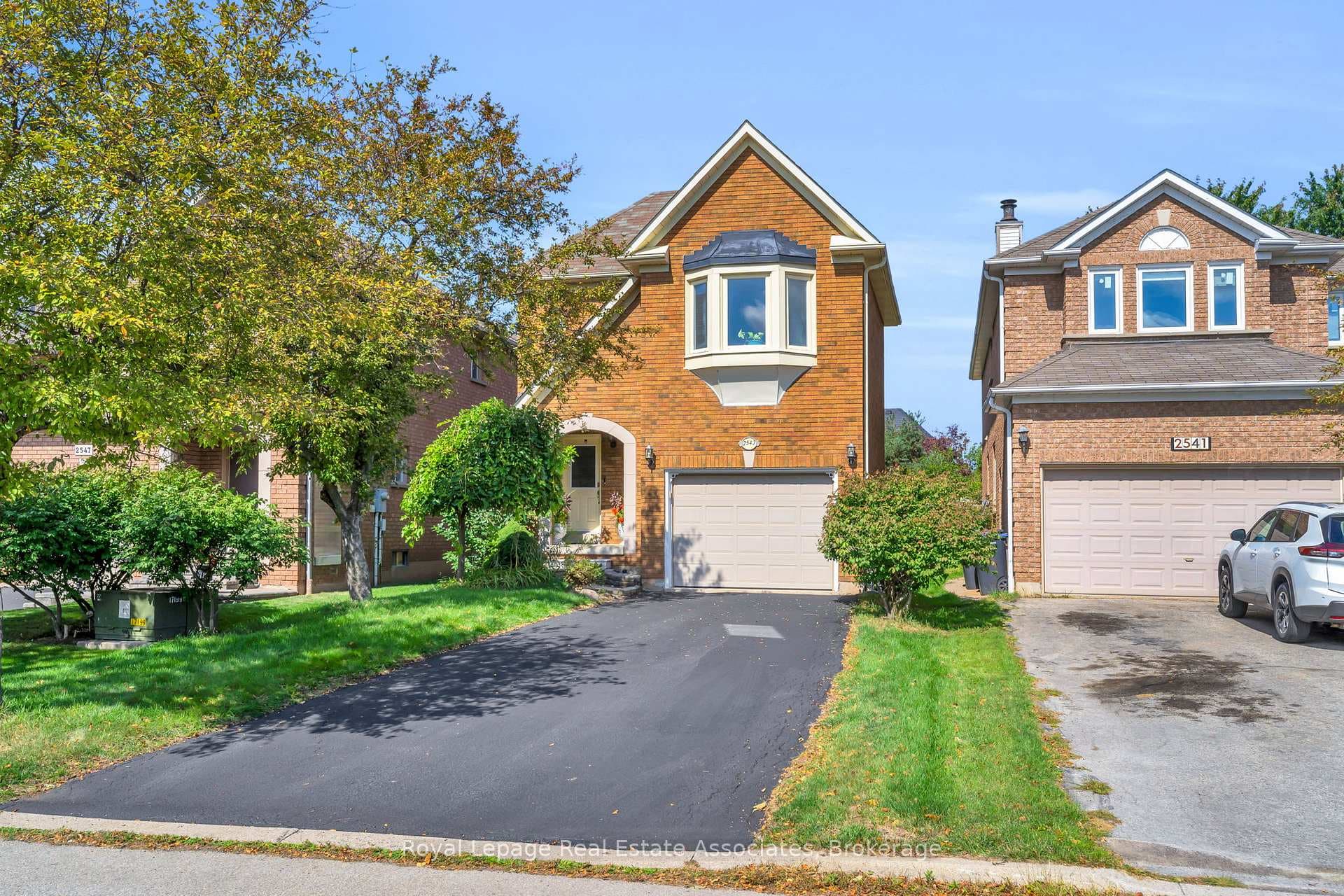 2543 Scarth Court, Mississauga, ON L5M 5L2 - Photo 1