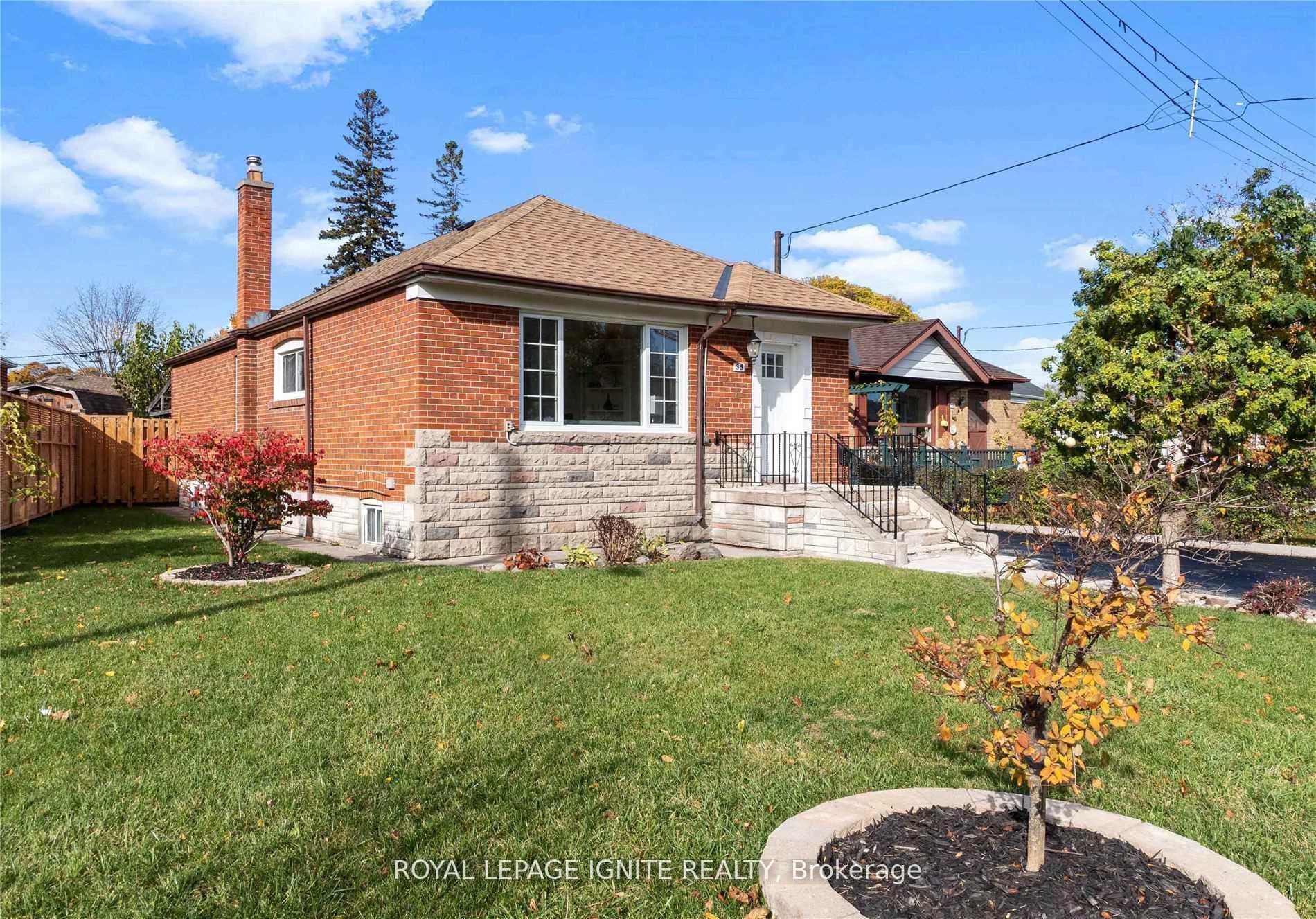 35 Archwood Crescent Unit Main, Dorset Park / Kennedy Park, ON M1R 3M1 - Photo 1