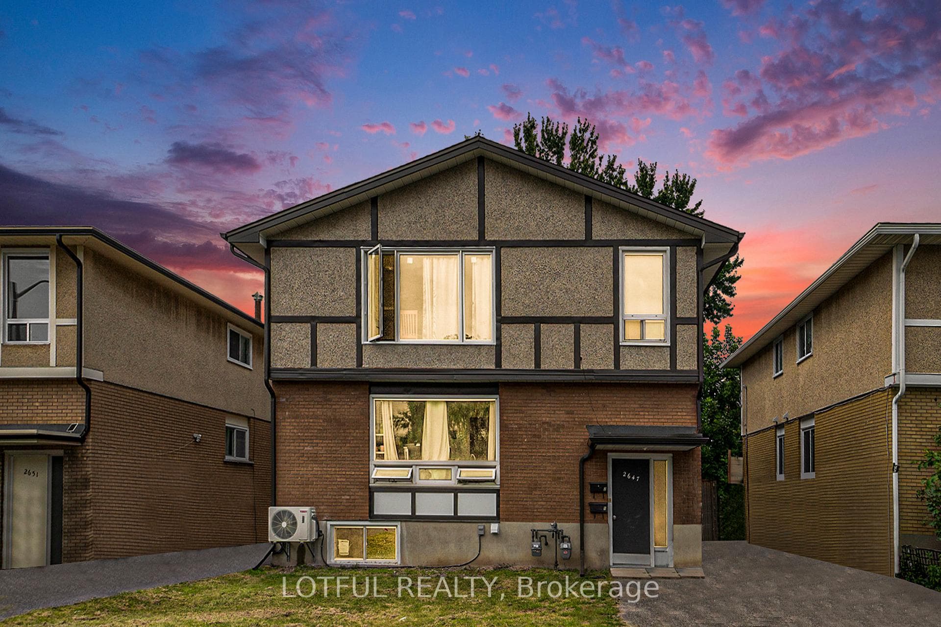 2647 PRISCILLA Street Unit C, Britannia - Lincoln Heights and Area, ON K2B 7C8 - Photo 1