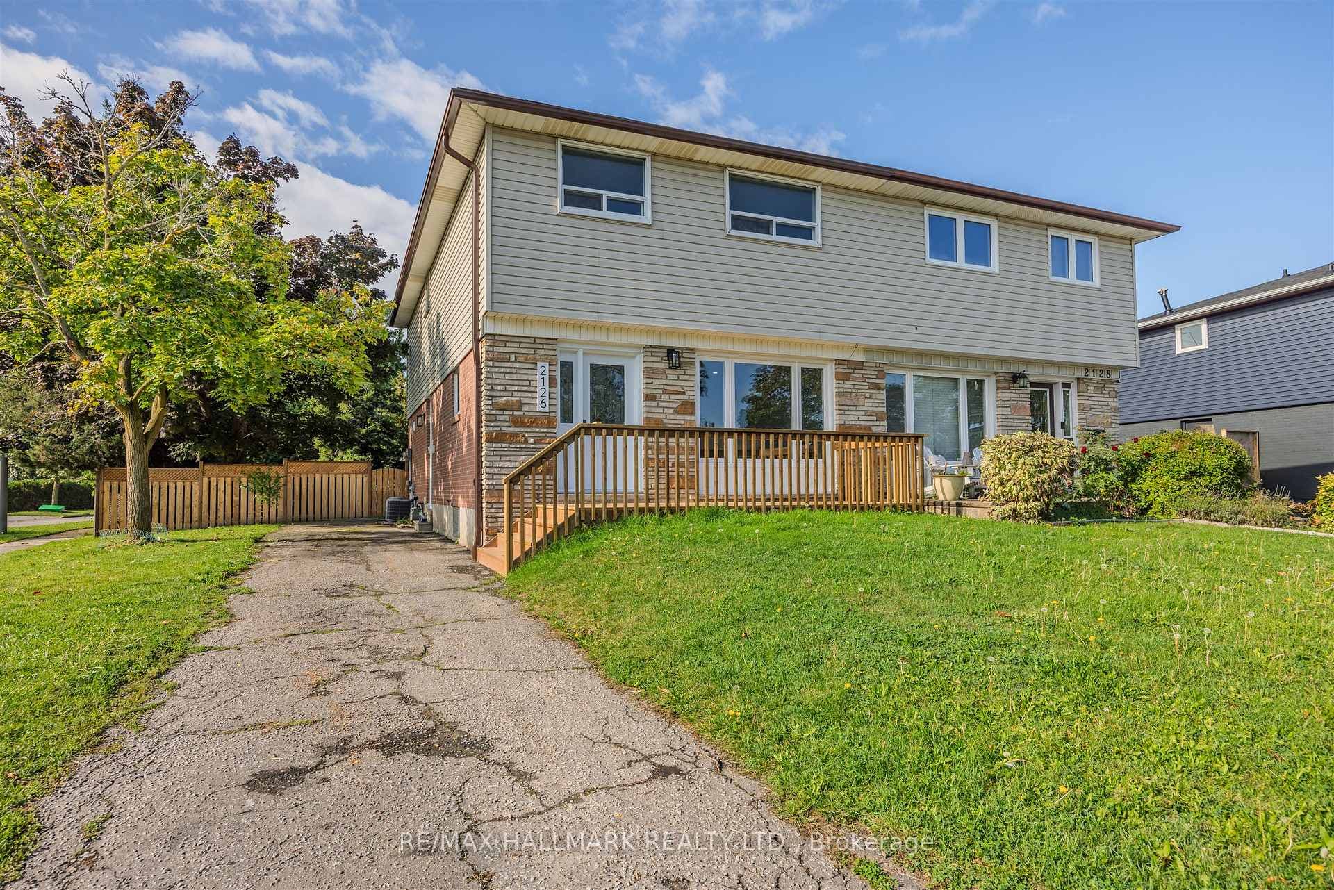 2126 Pashak Court, Mississauga, ON L5A 1H7 - Photo 1