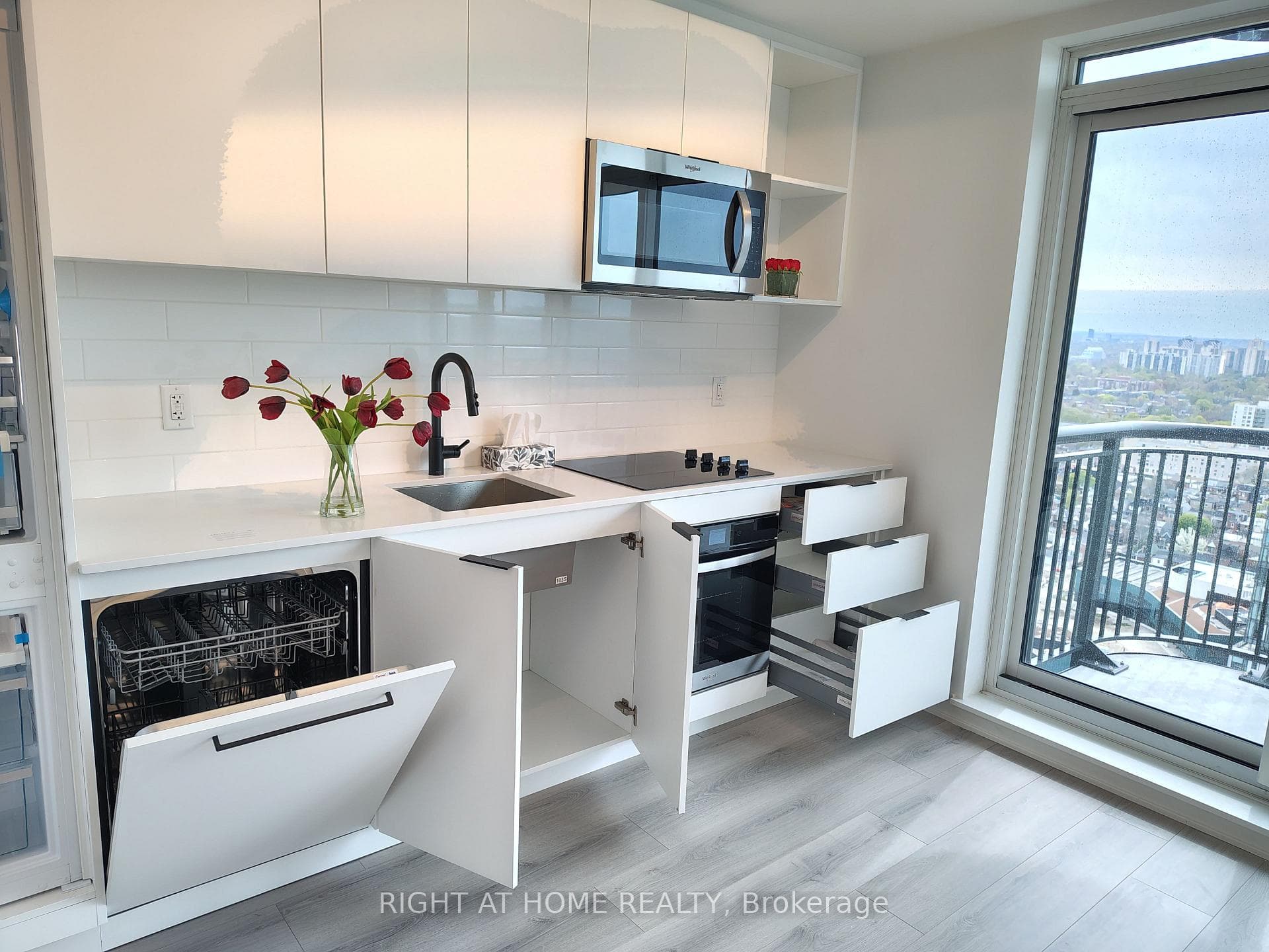 1185 Dupont Street Unit 2411, Bloor West Village / Swansea, ON M6H 0G5 - Photo 1