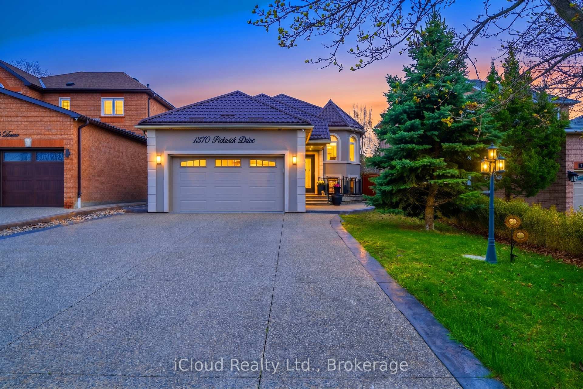 1370 Pickwick Drive, Mississauga, ON L5V 2H4 - Photo 1