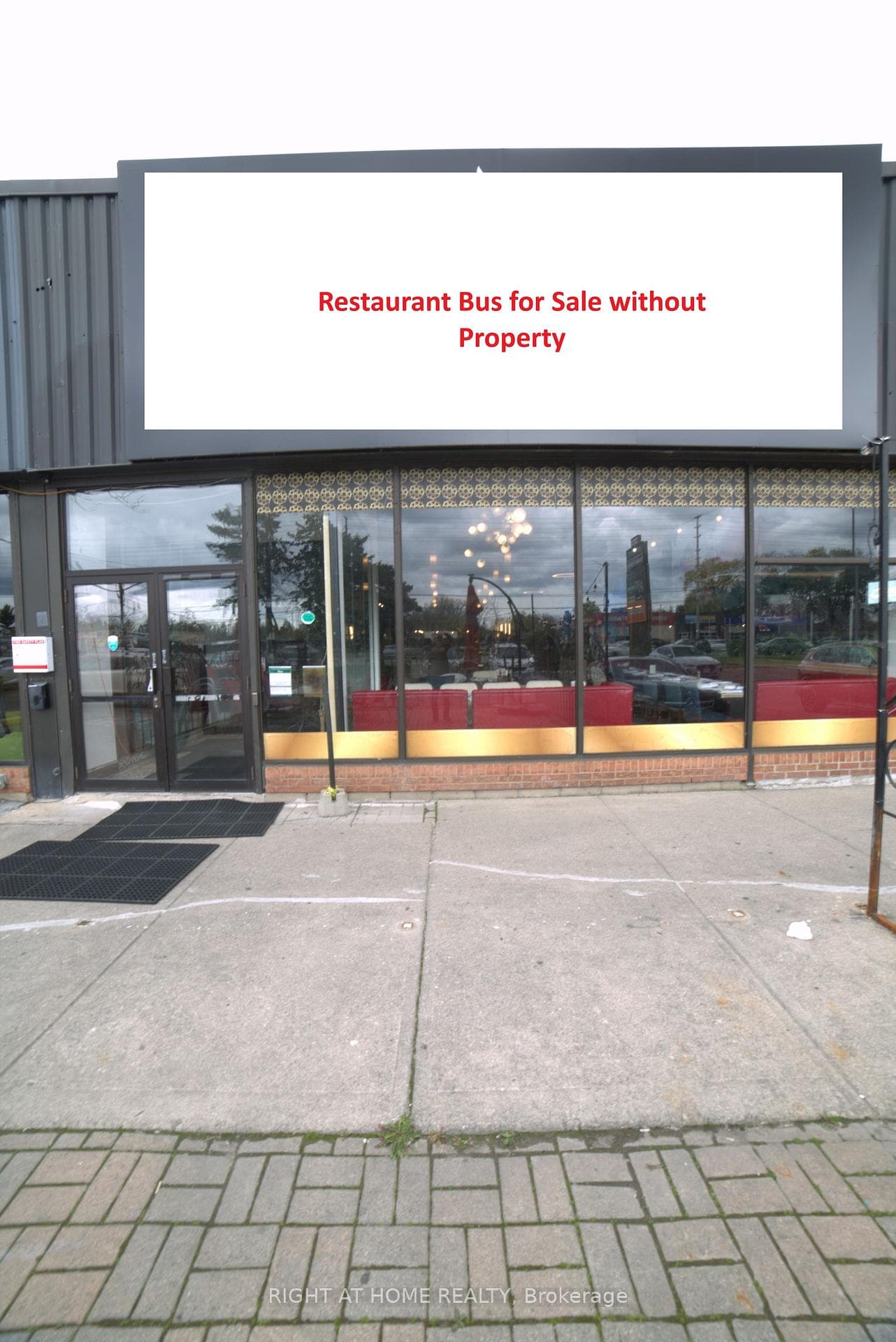 2273 Dundas Street Unit 6, Mississauga, ON L5K 2L8 - Photo 1