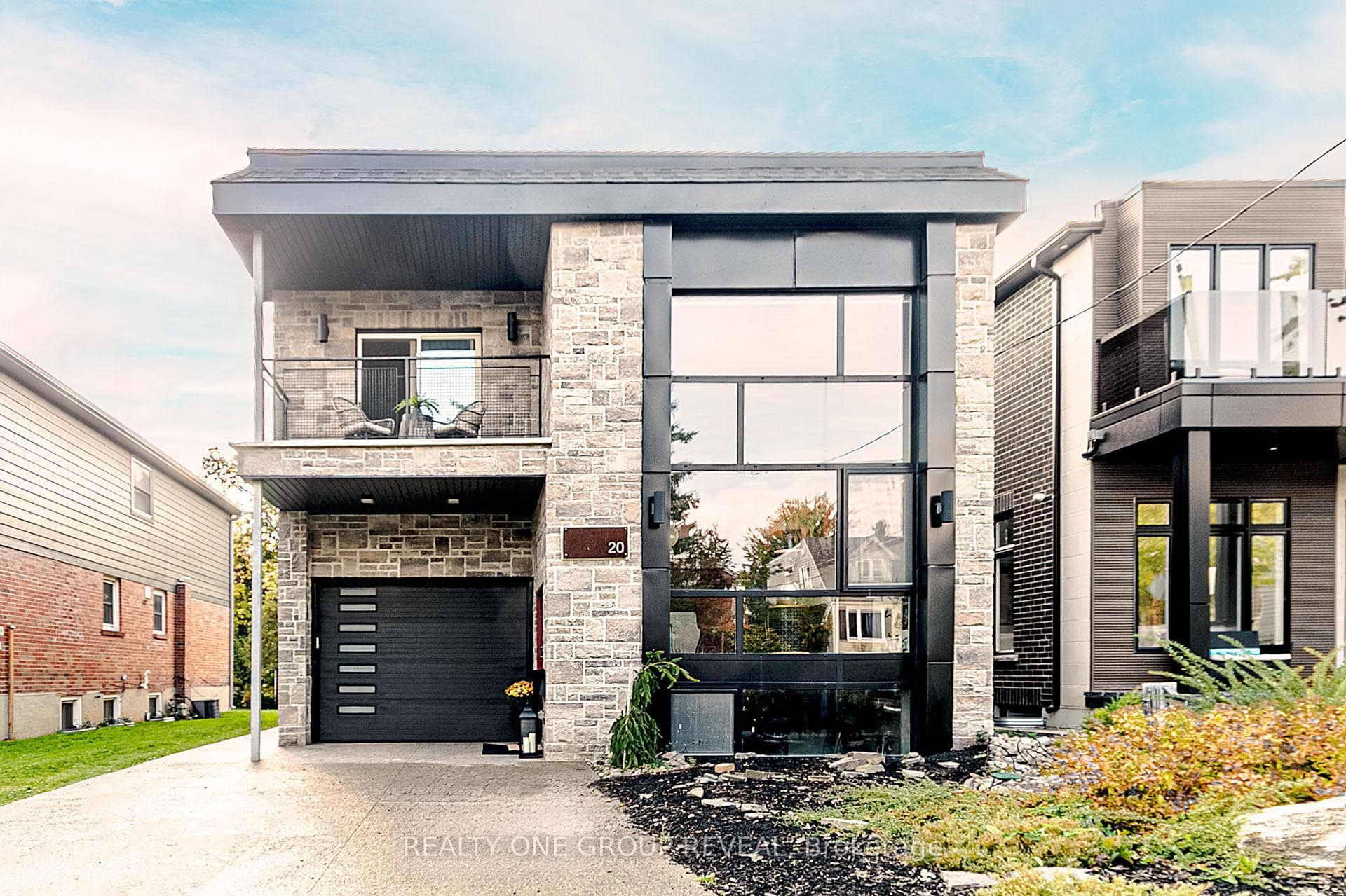20 Gradwell Drive, Toronto E08