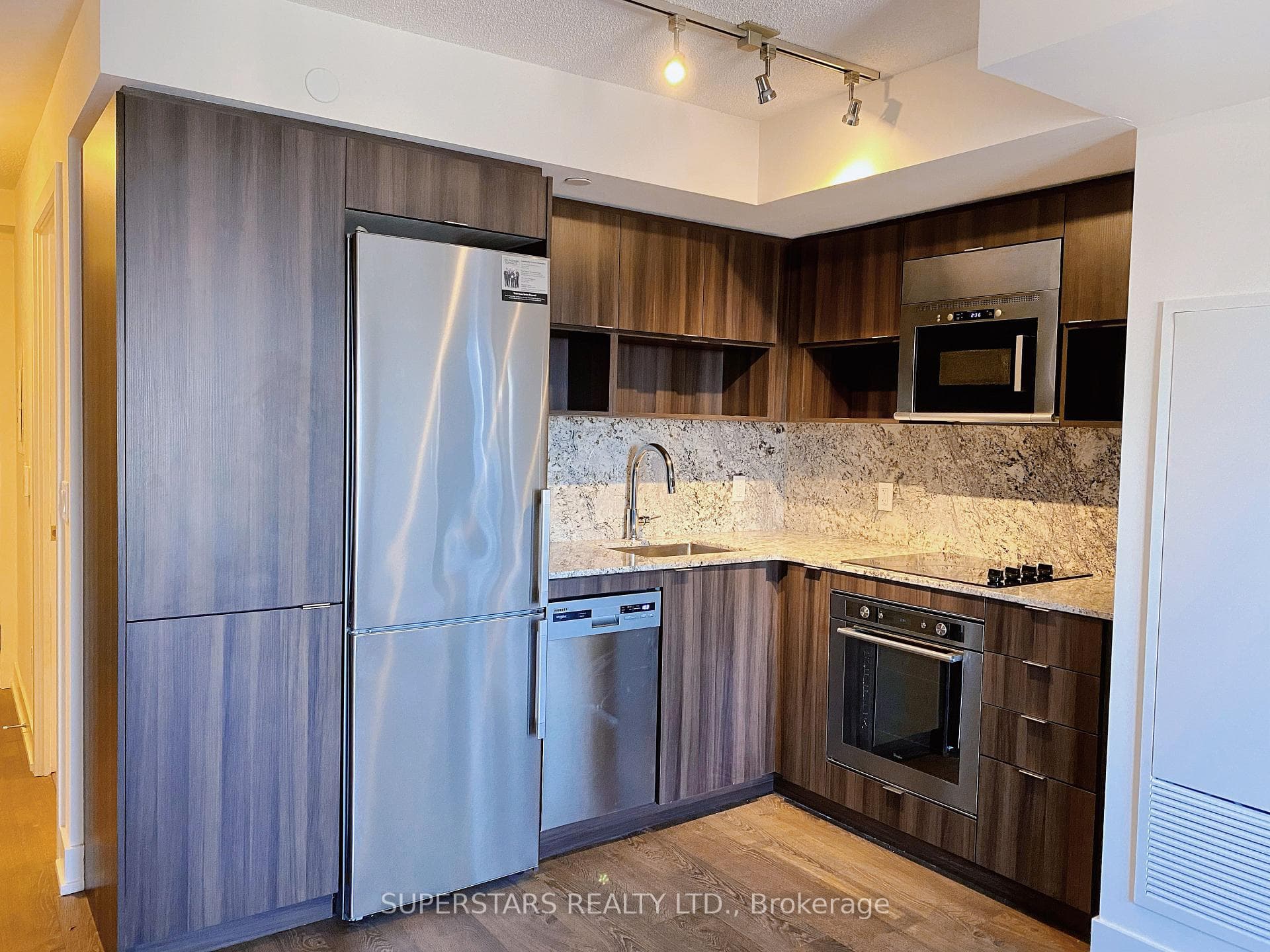 7 Mabelle Avenue Unit 807, Etobicoke (Islington / Rexdale), ON M9A 0C9 - Photo 1