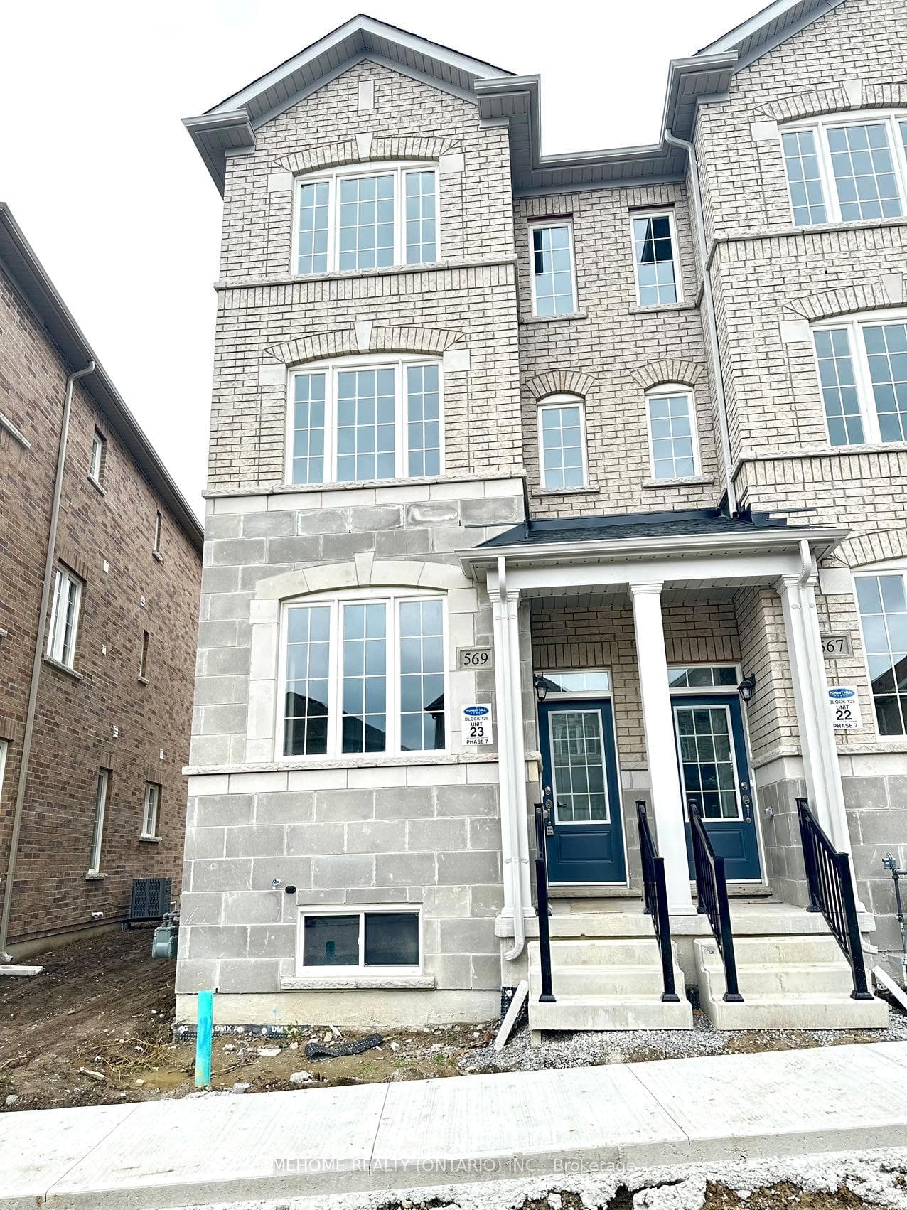 569 White's Hill Avenue, Markham