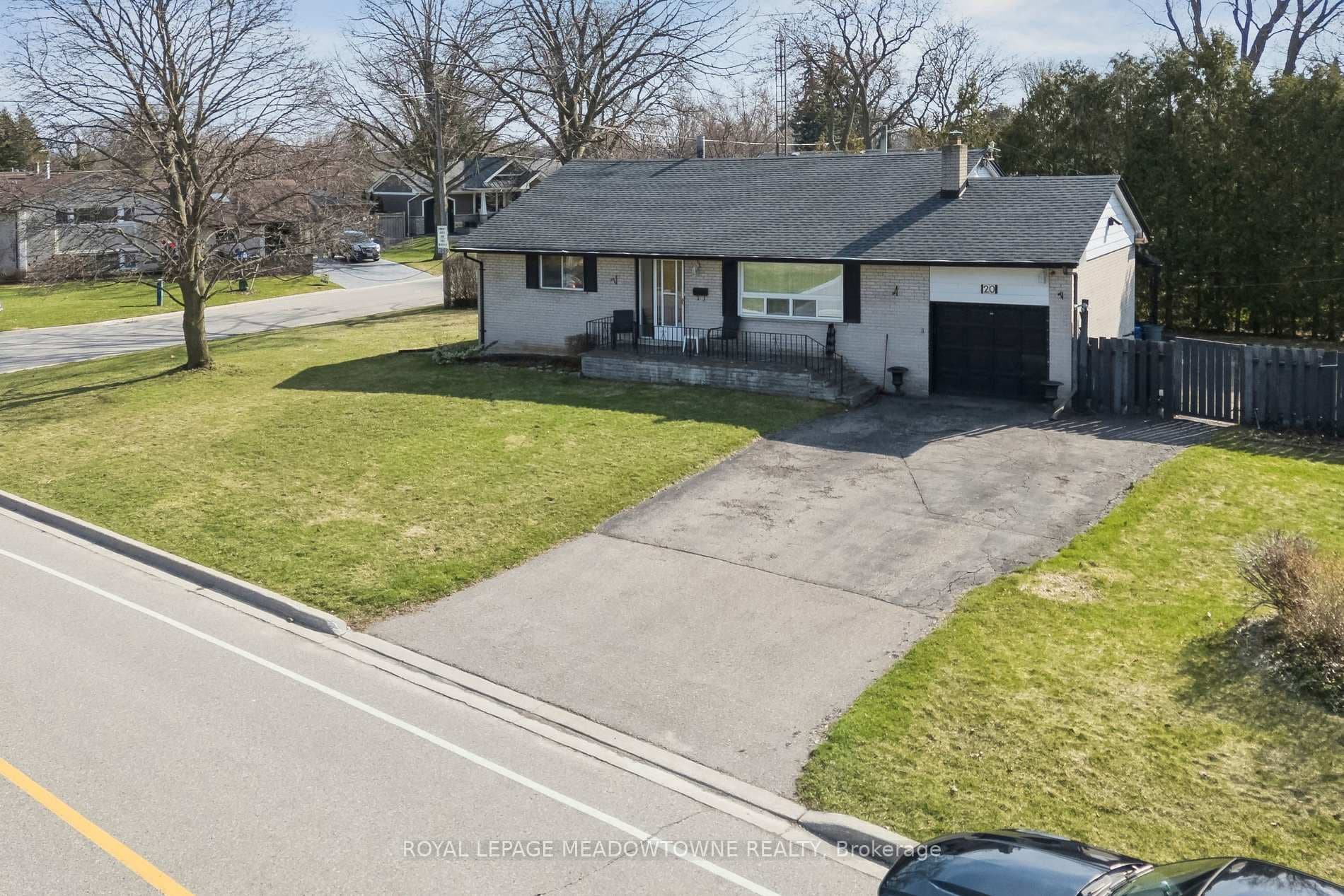 20 Plainsman Road, Mississauga, ON L5N 1C6 - Photo 1
