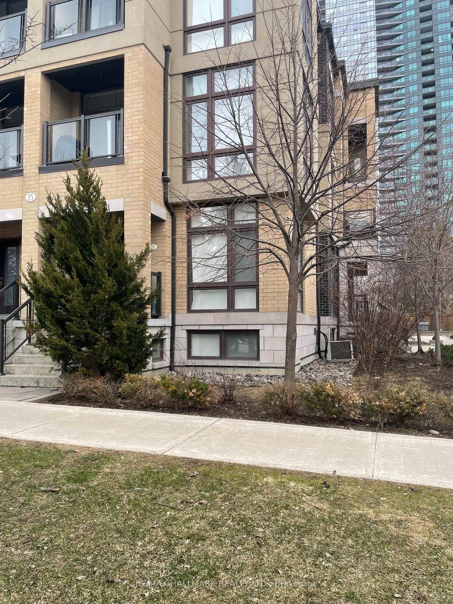 15 Eldora Avenue Unit 21, Thornhill / Willowdale, ON M2M 0B5 - Photo 1