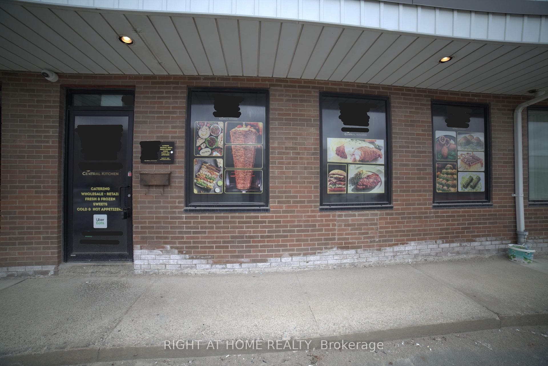 2465 Cawthra Road Unit 112, Mississauga, ON L5A 3P2 - Photo 1