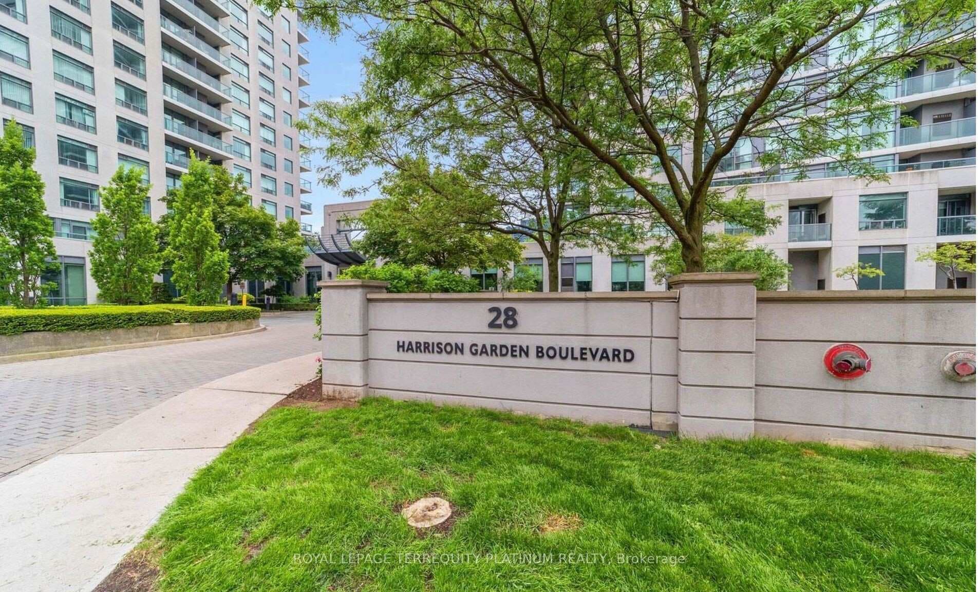 28 Harrison Garden Boulevard Unit 1812, Willowdale / Newtonbrook, ON M2N 7B5 - Photo 1
