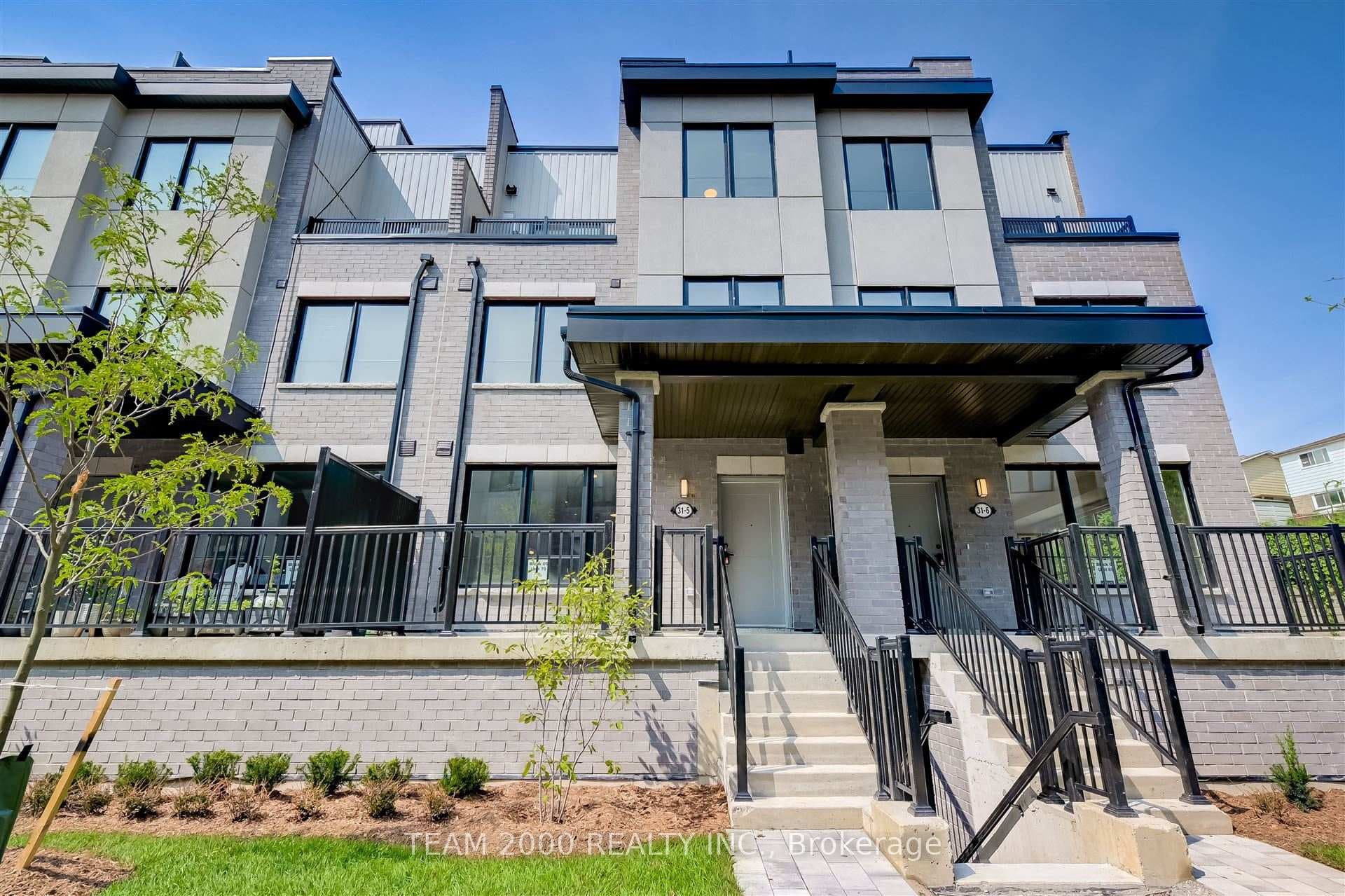 31 Baynes Way Unit 5, Bradford West Gwillimbury, ON L3Z 4M5 - Photo 1