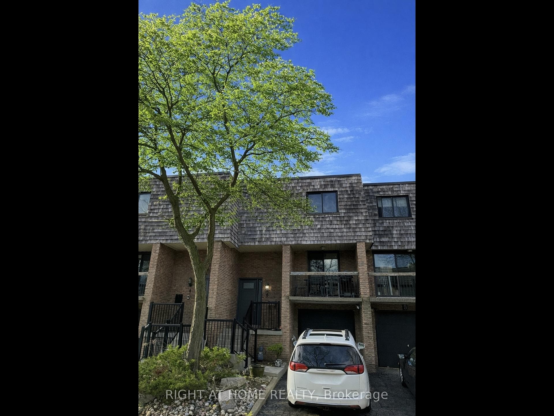 6 Glade Carse Way Unit 22, Thornhill / Willowdale, ON M2R 3H1 - Photo 1
