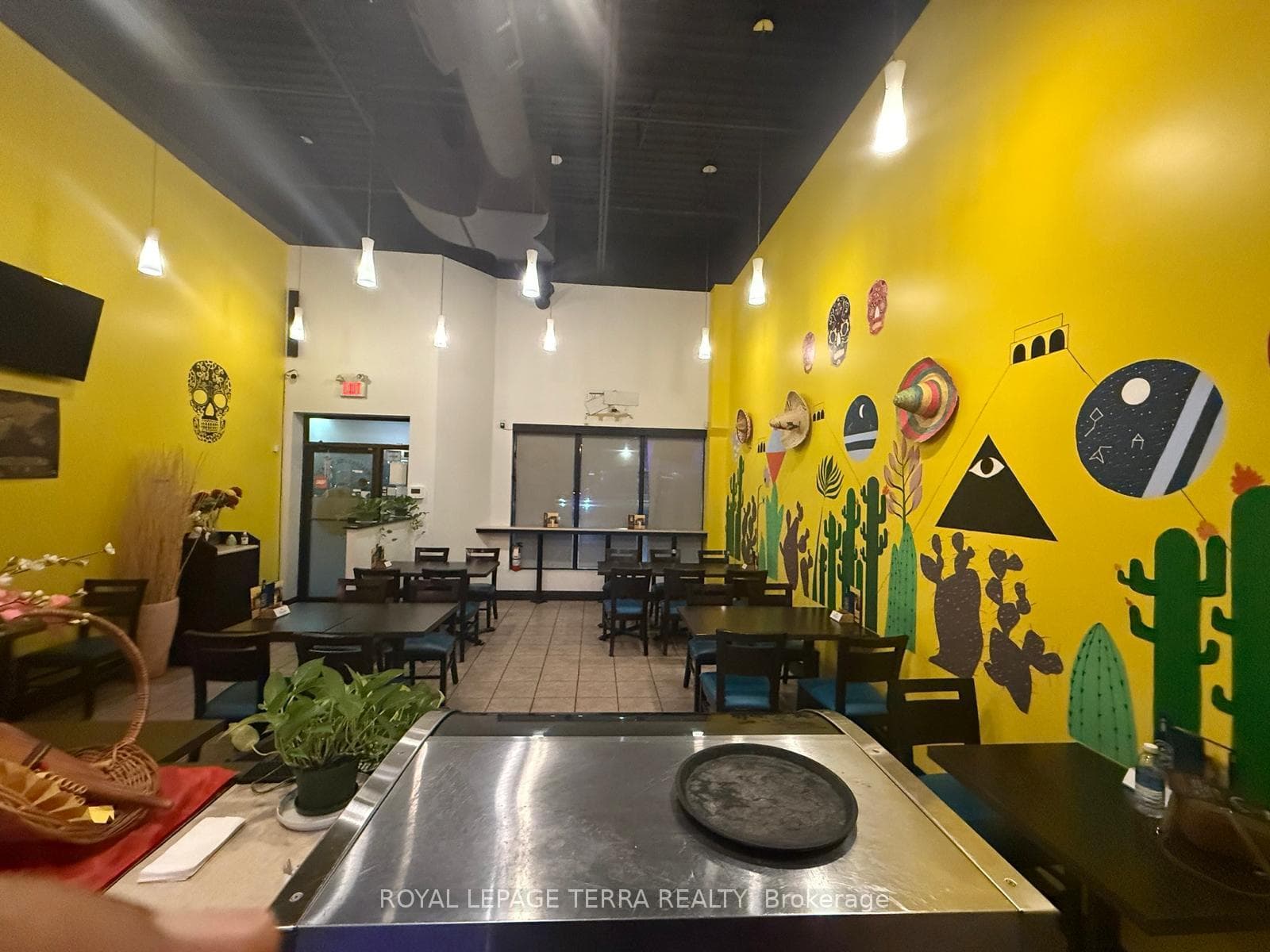 40 Wings Road Unit 5, Vaughan, ON L4L 6B2 - Photo 1