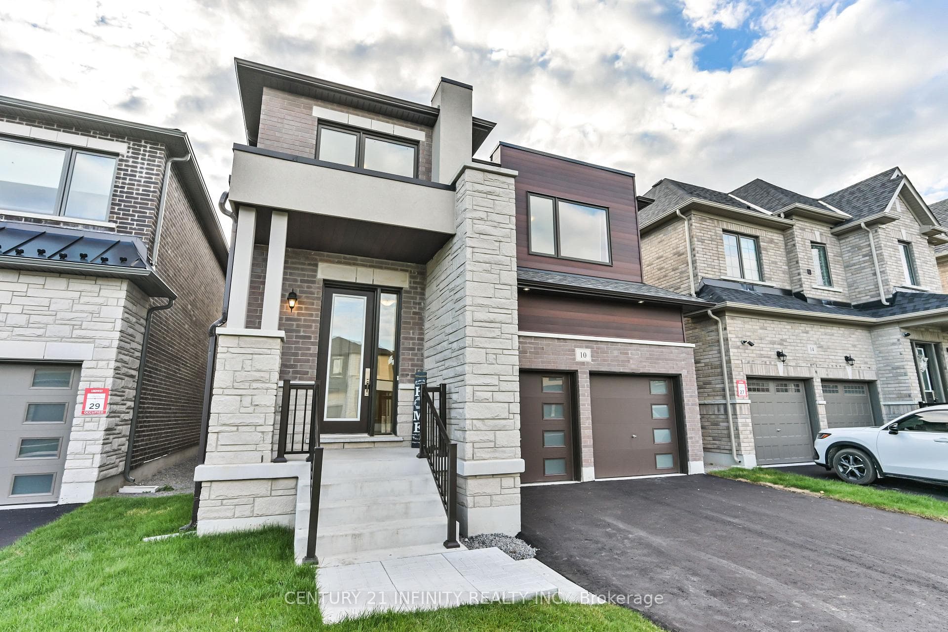 10 Hoad Street, Clarington, ON L1B 0W1 - Photo 1