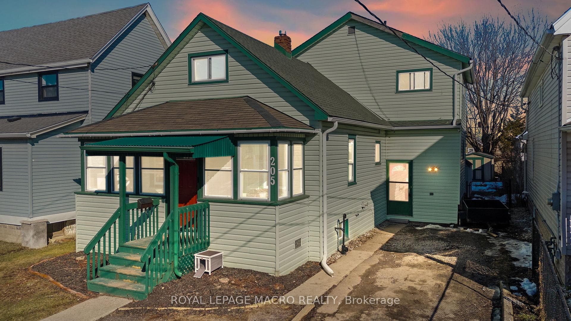 205 Mitchell Street, Port Colborne, ON L3K 1Y4 - Photo 1