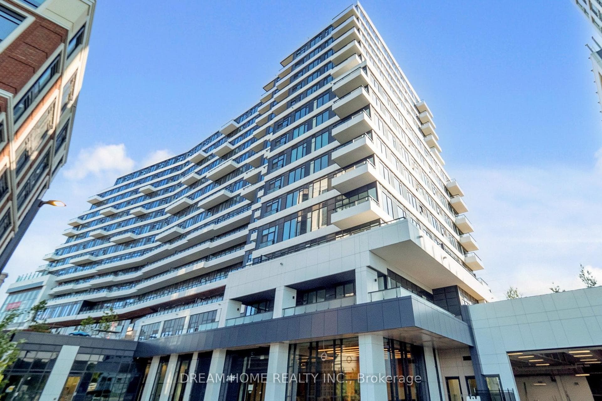 2485 Eglinton Avenue Unit 621, Mississauga, ON L5M 2T1 - Photo 1