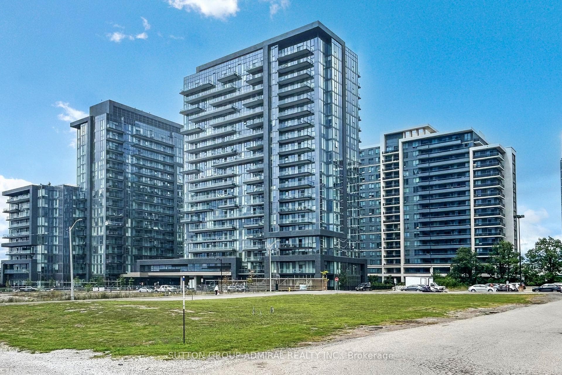 20 Gatineau Drive Unit 706, Vaughan, ON L4J 0L2 - Photo 1