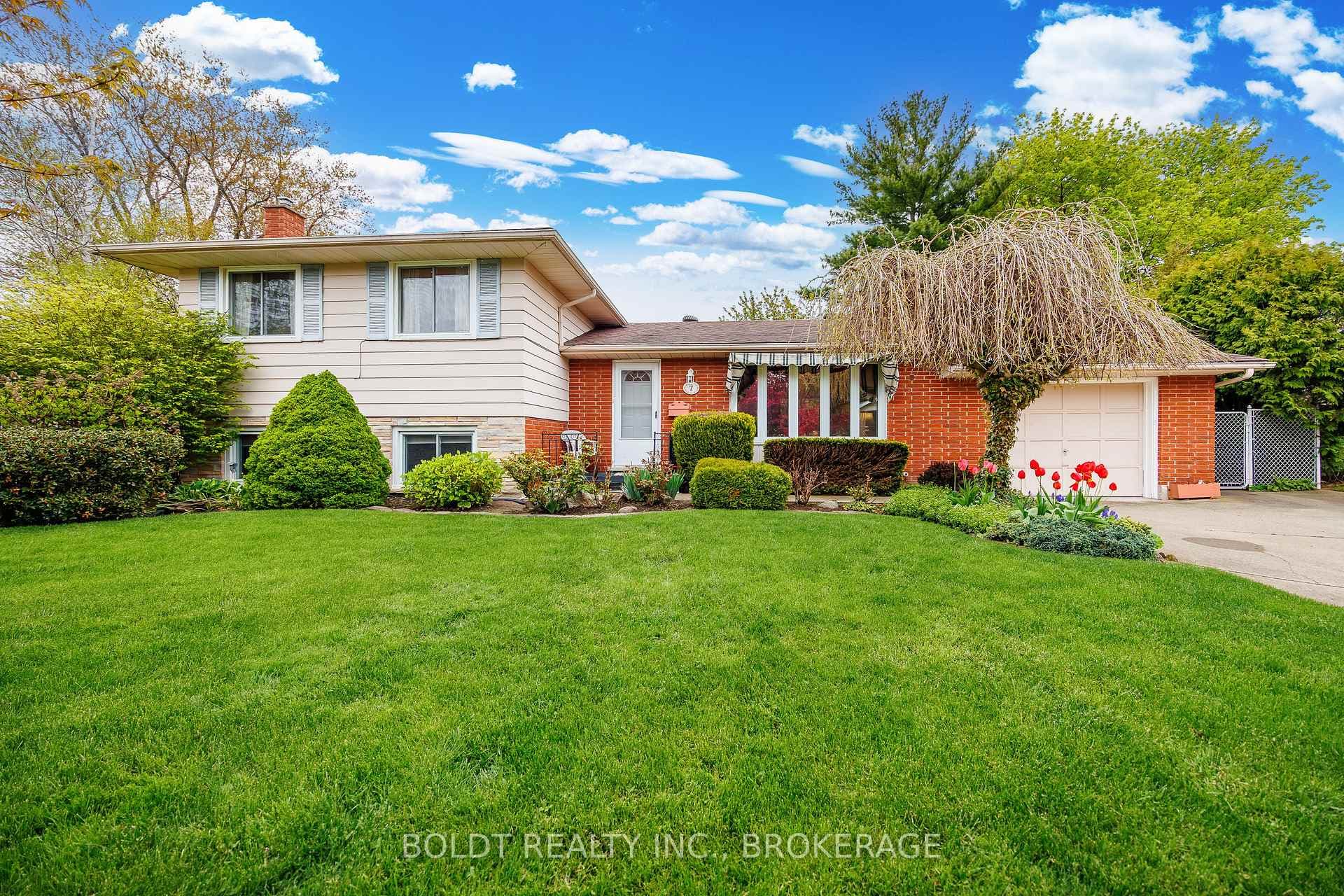 7 Halene Court, St. Catharines
