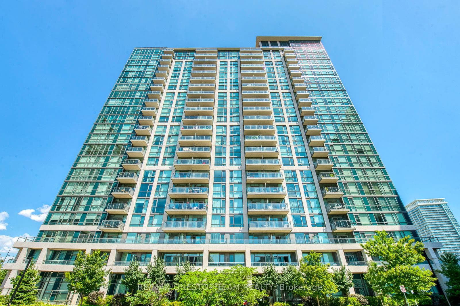 339 Rathburn Road Unit 919, Mississauga