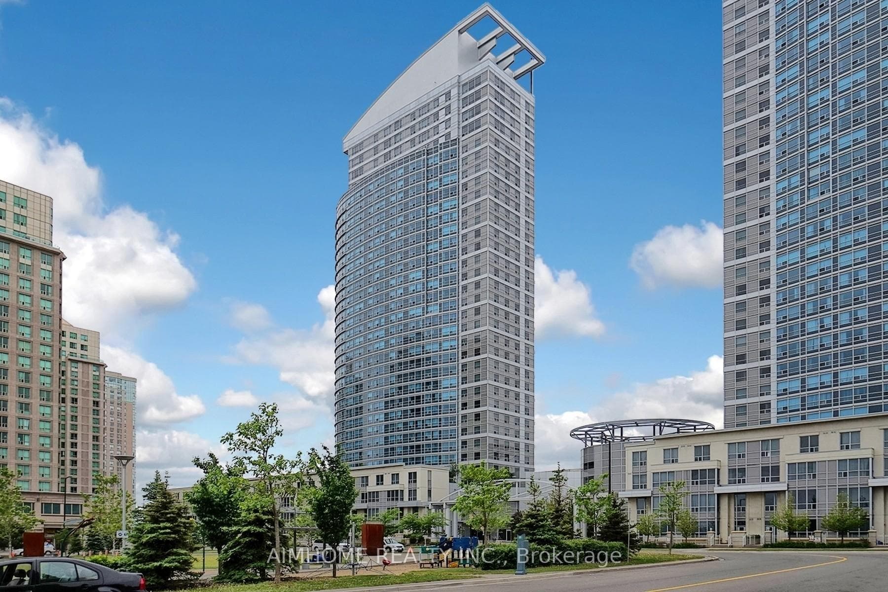 36 Lee Centre Drive Unit PH105, Scarborough (West Hill / Highland Creek)