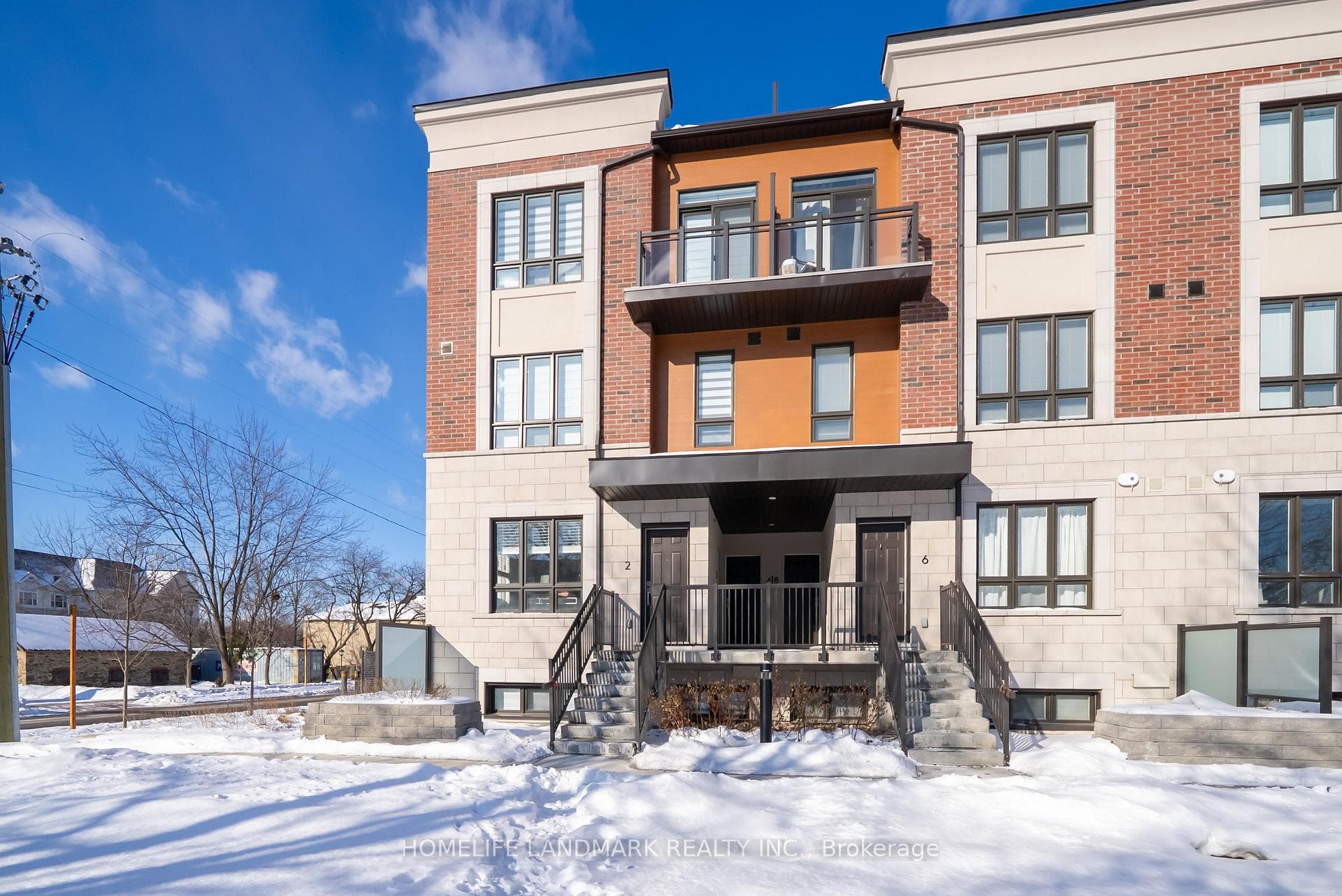 4015 Hickory Drive Unit 2, Mississauga, ON L4W 1L1 - Photo 1