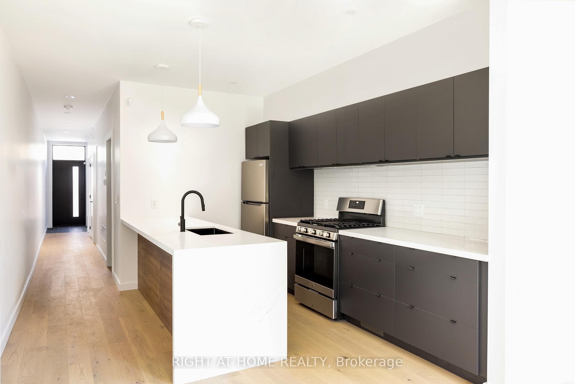 86 Lansdowne Avenue Unit Unit #2, High Park / Junction / Roncesvalles, ON M6K 2V9 - Photo 1