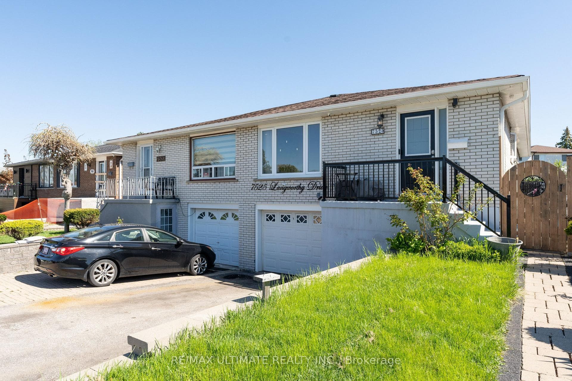 7525 langworthy Drive, Mississauga, ON L4T 2R8 - Photo 1