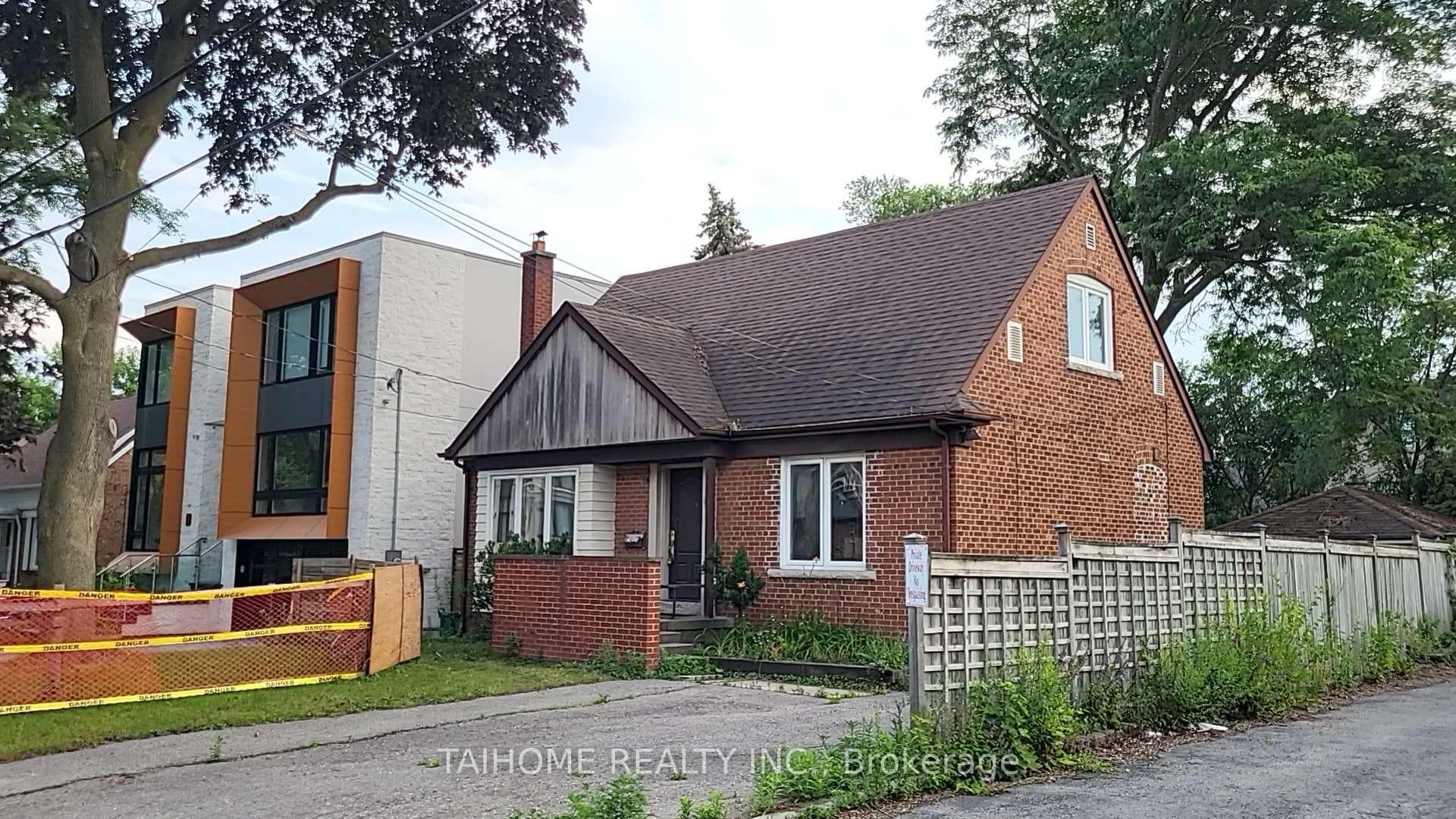 6 Vonda Avenue, Willowdale / Newtonbrook, ON M2N 5E7 - Photo 1