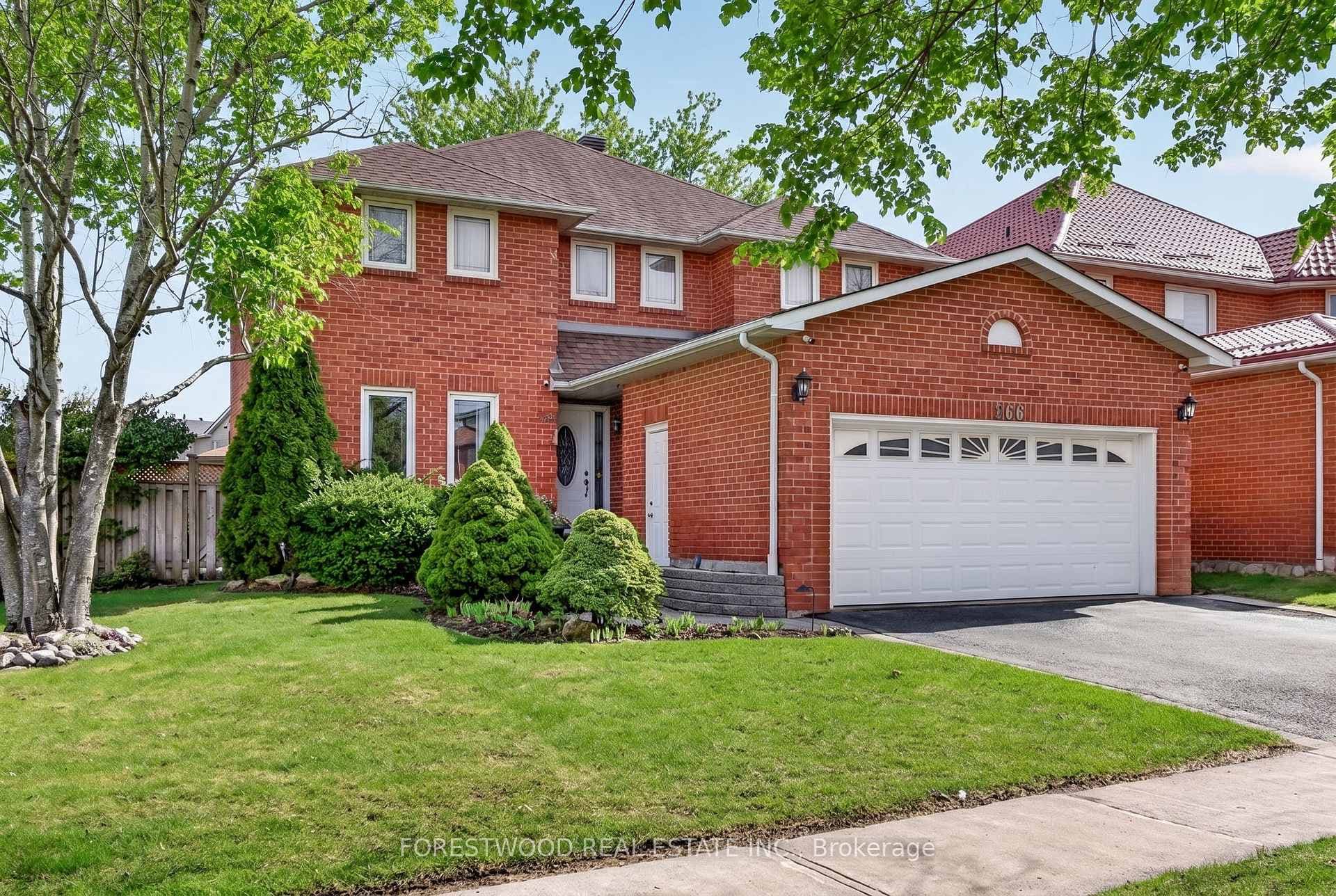 566 Huntington Ridge Drive, Mississauga, ON L5R 2X7 - Photo 1