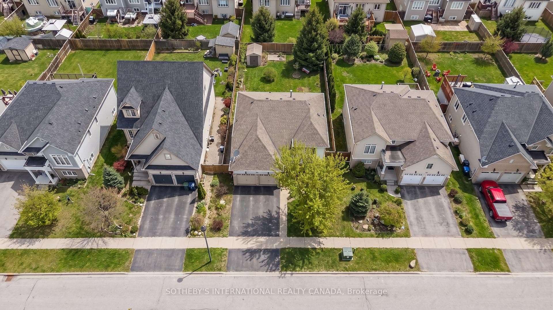 19 Grand Poplar Lane, Wasaga Beach