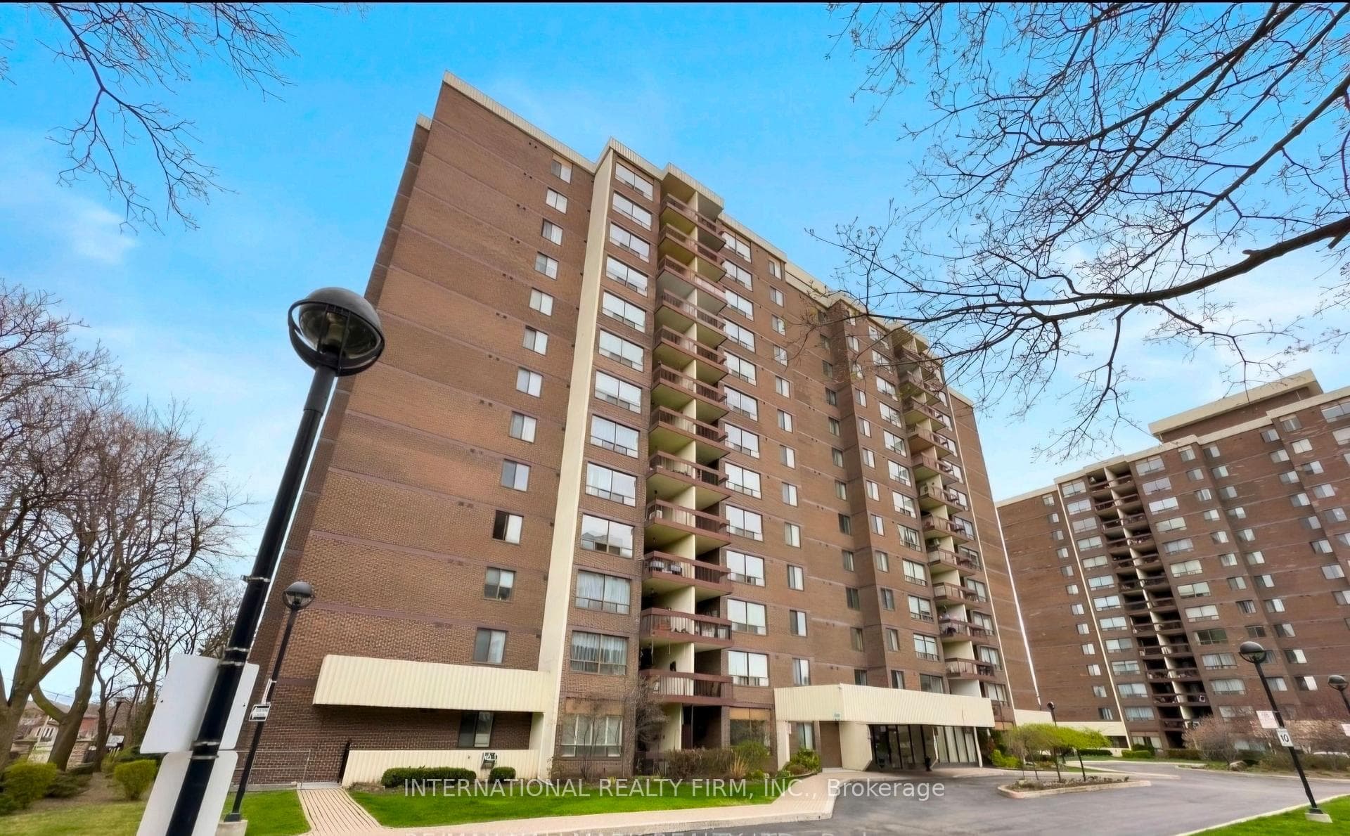 2542 Argyle Road Unit 801, Mississauga, ON L4Z 0A8 - Photo 1