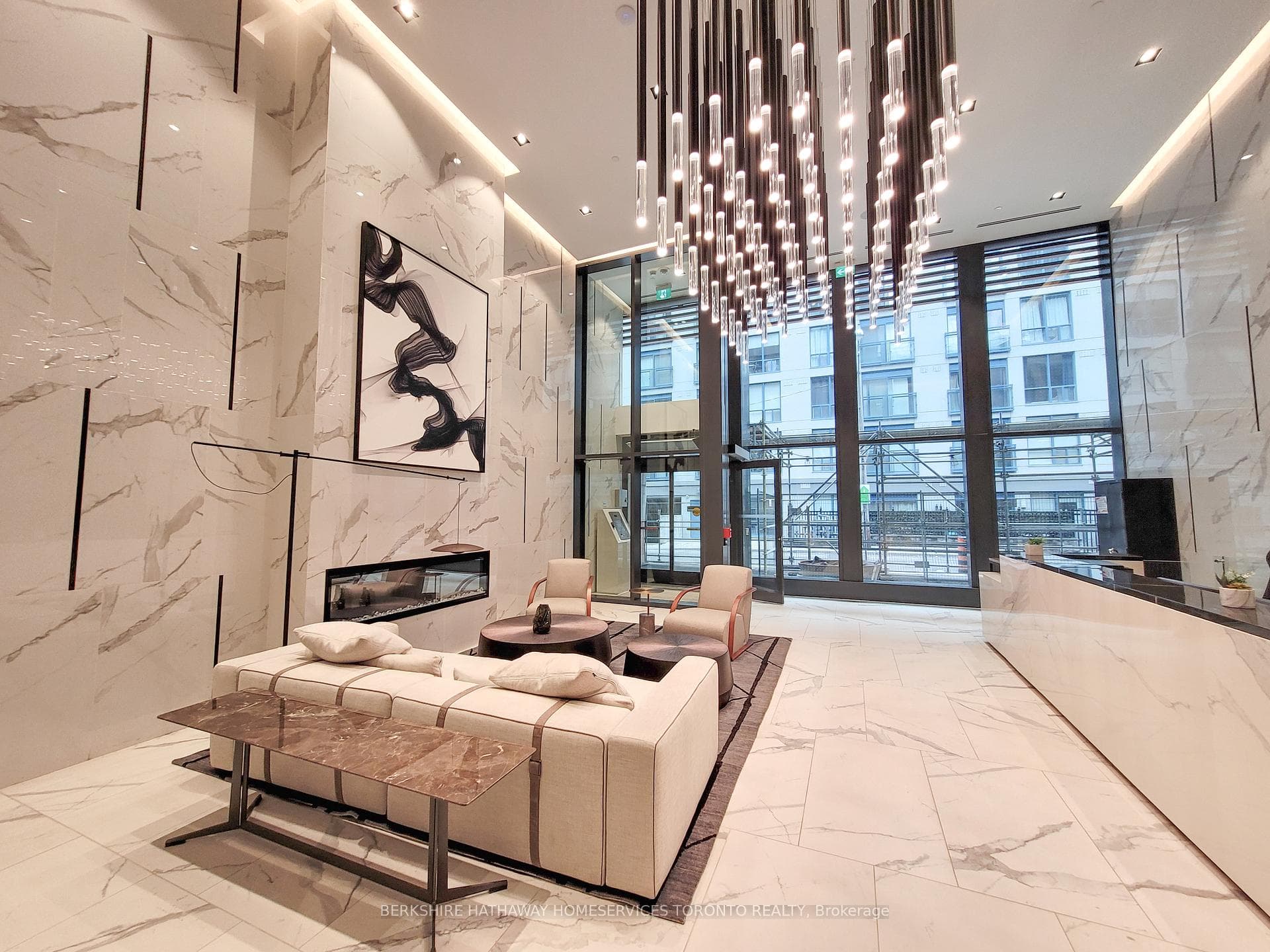82 Dalhousie Street Unit 1812, Toronto C08