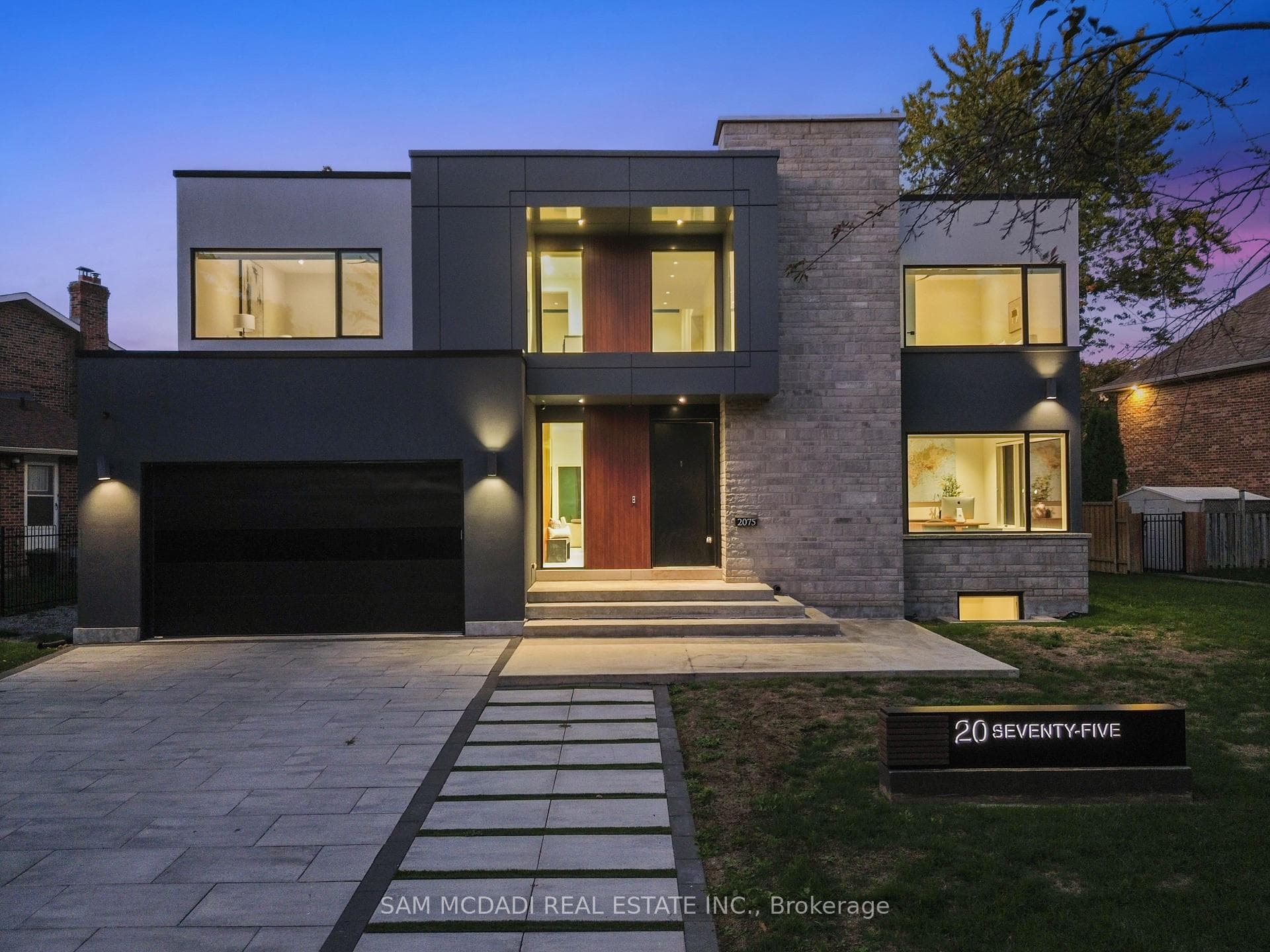 2075 Shawanaga Trail, Mississauga, ON L5H 3Z3 - Photo 1