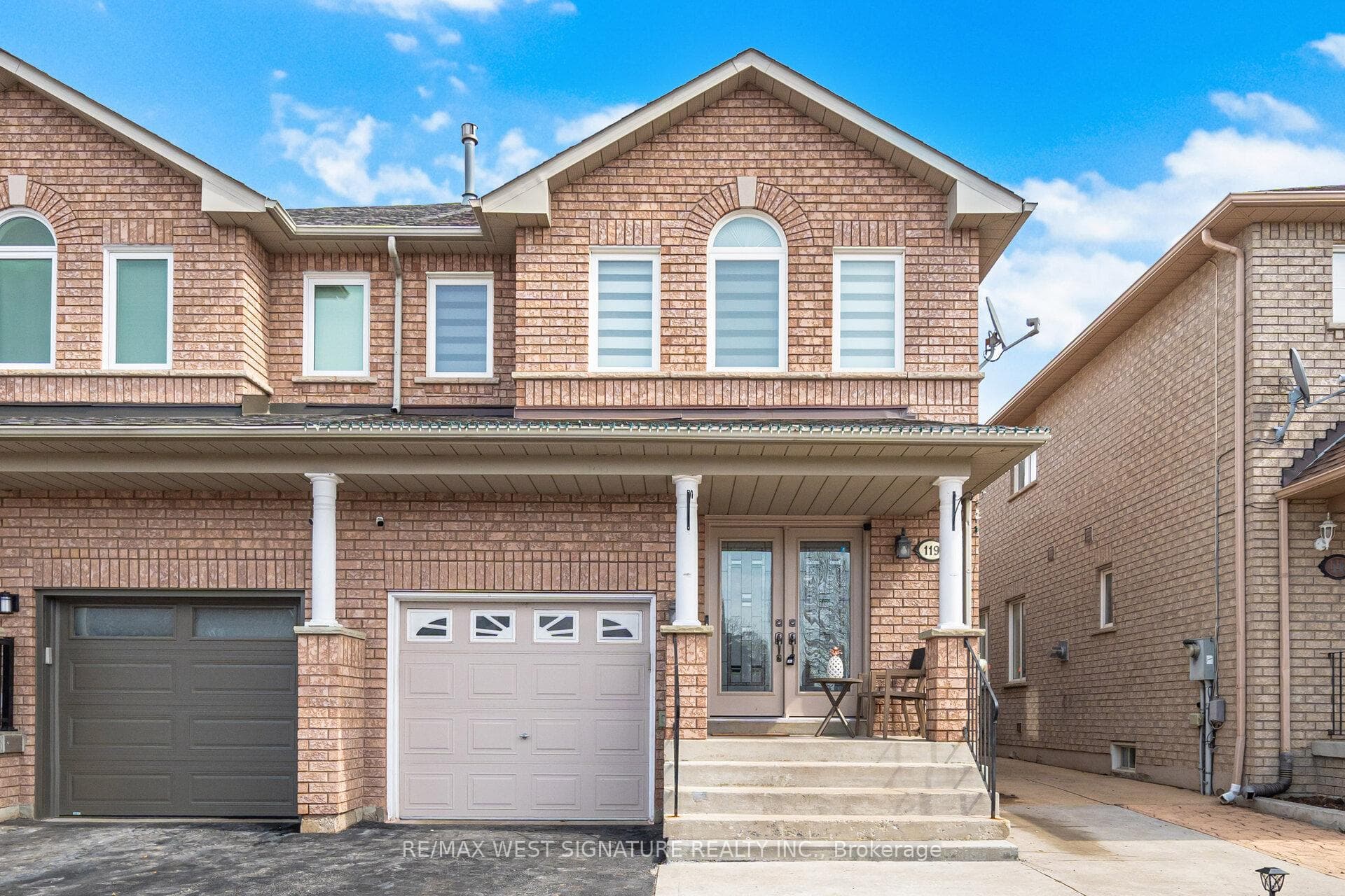 119 Castle Park Boulevard, Vaughan