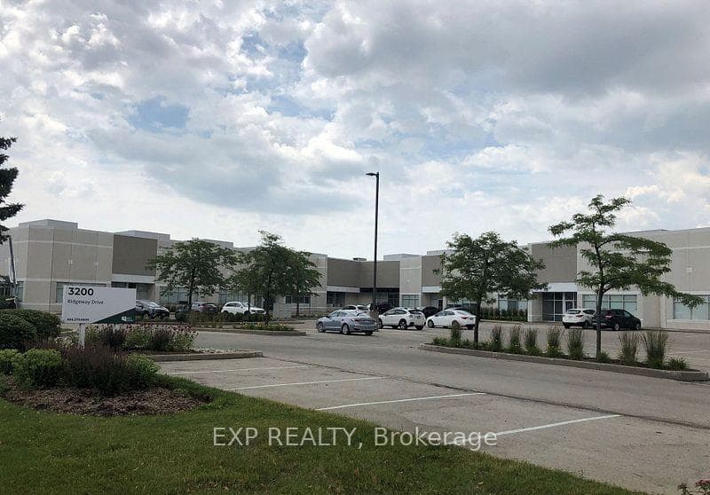 3200 Ridgeway Drive Unit 16, Mississauga, ON L5L 5Y6 - Photo 1