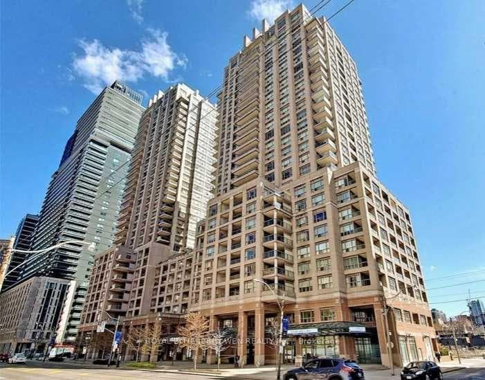 909 Bay Street Unit 811, Toronto C01