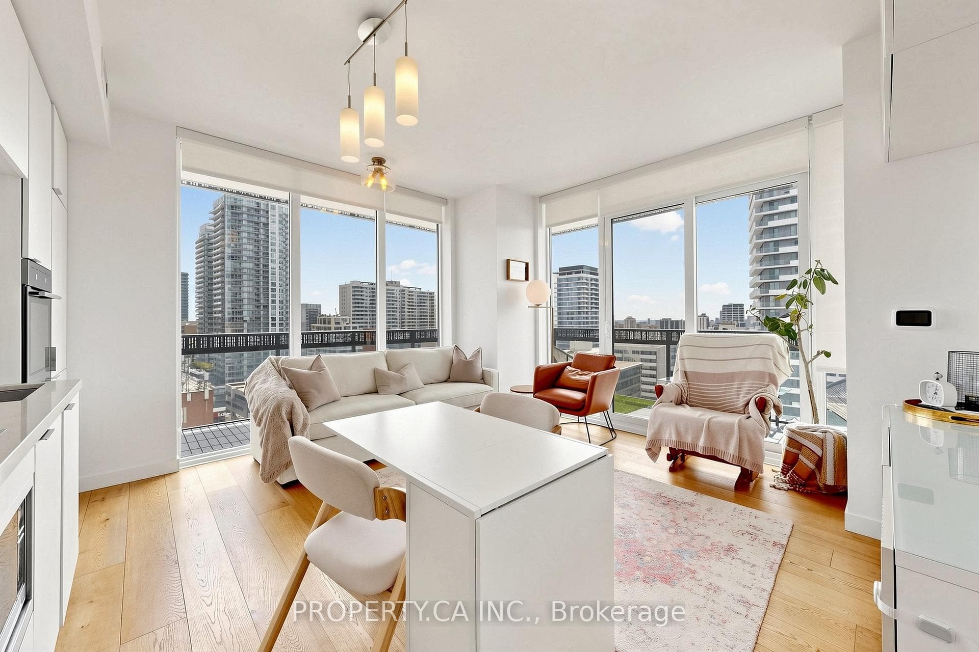 8 Eglinton Avenue Unit 1411, Toronto C10