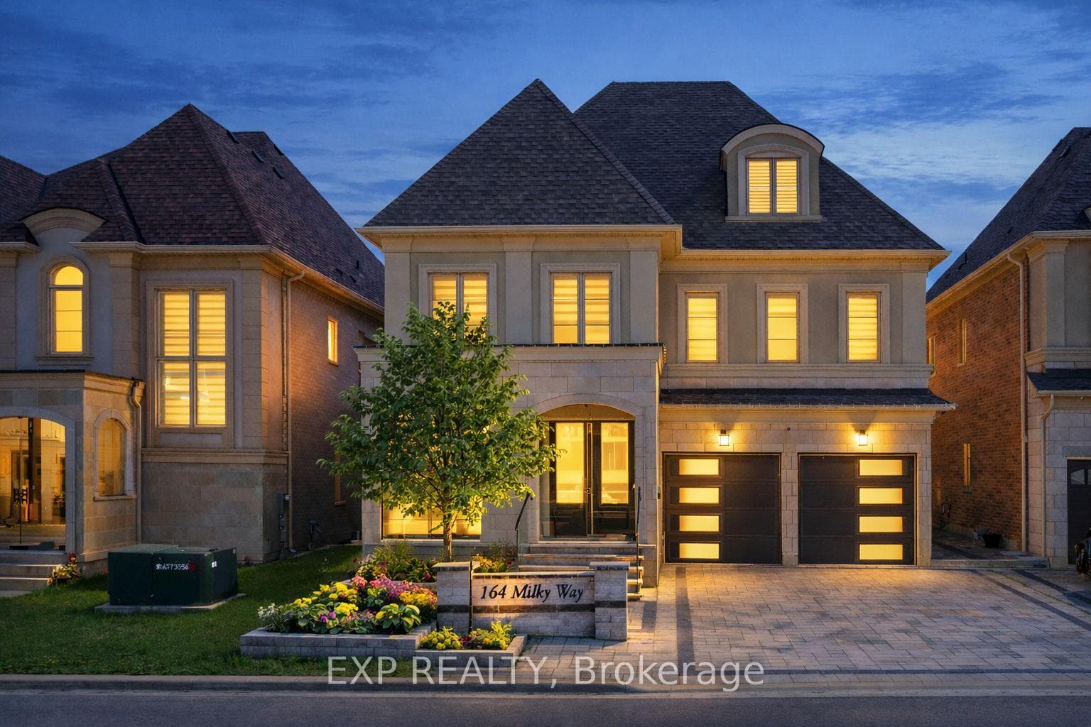 164 Milky Way Drive, Richmond Hill, ON L4C 4Y3 - Photo 1