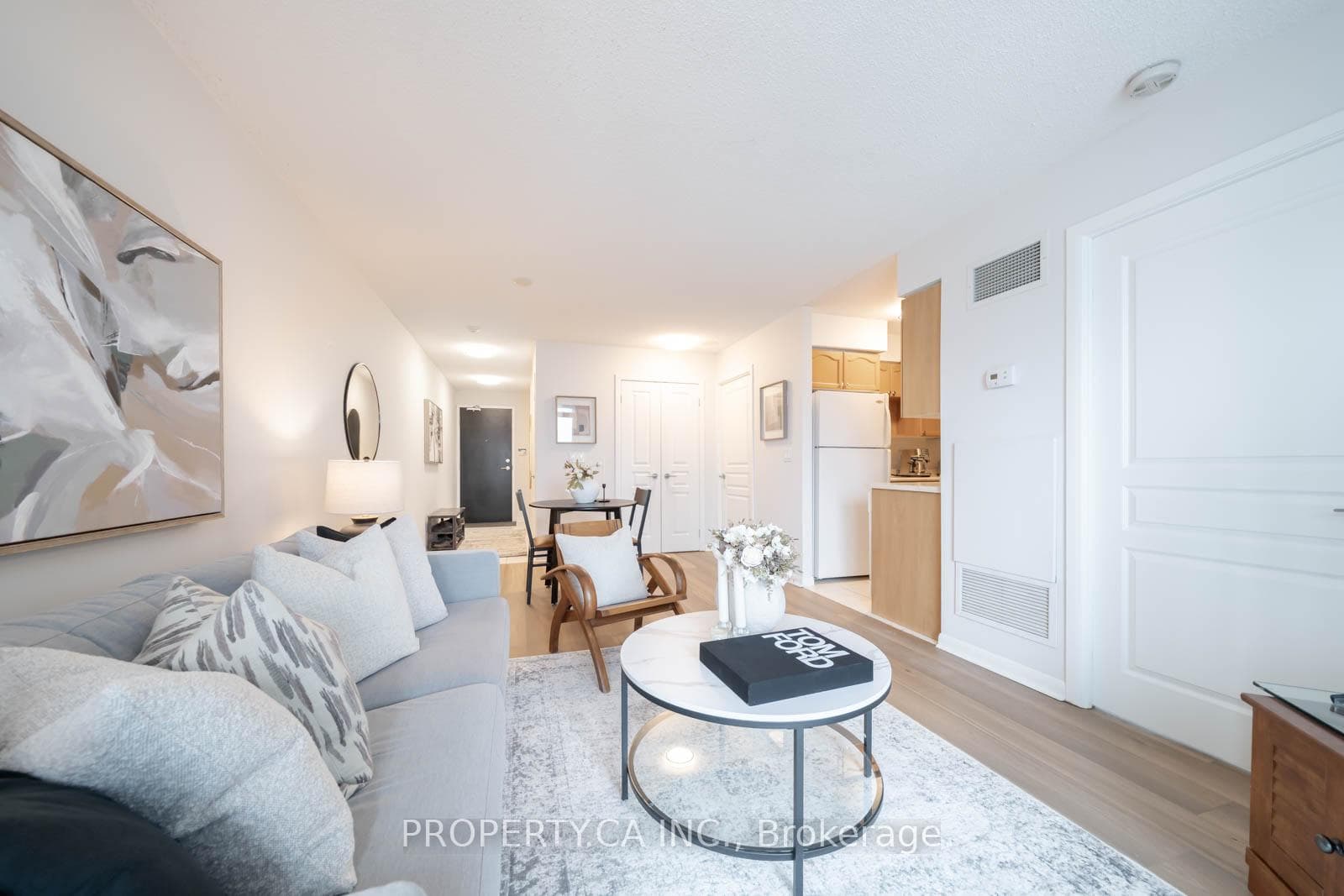 18 Yonge Street Unit 3009, Toronto C01