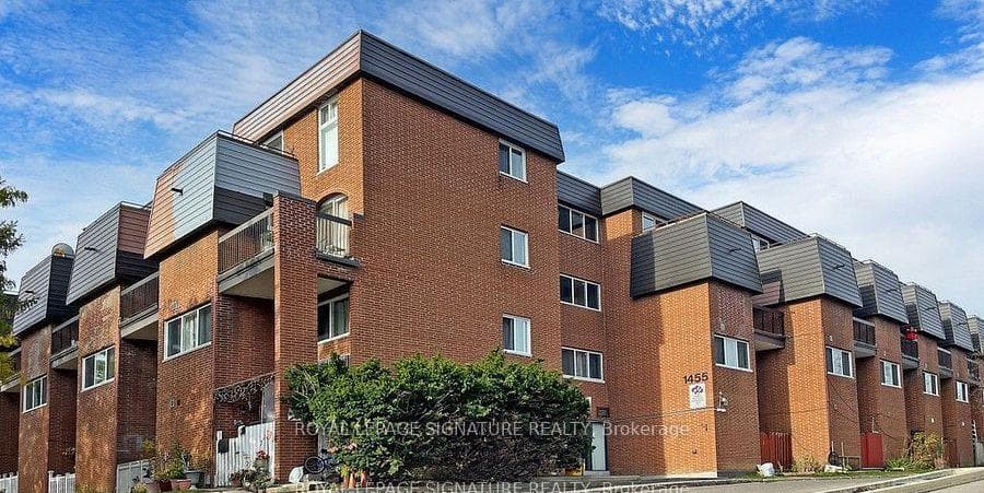 1455 Williamsport Drive Unit 319, Mississauga, ON L4X 2T5 - Photo 1